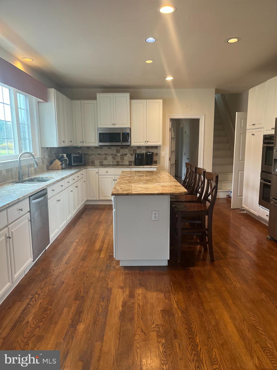 VILLAGE BLACKSHIRE - Residential