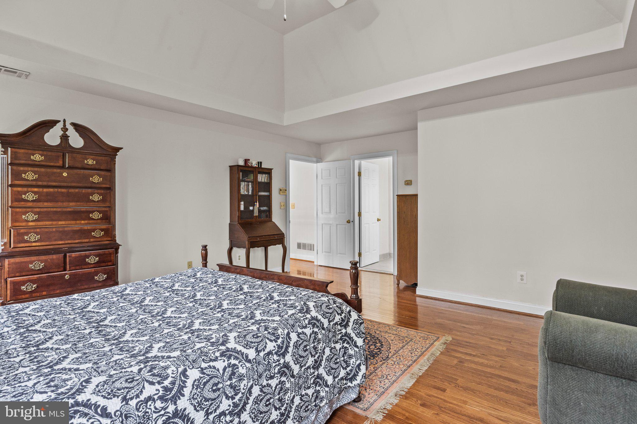 VILLAGE BLACKSHIRE - Residential