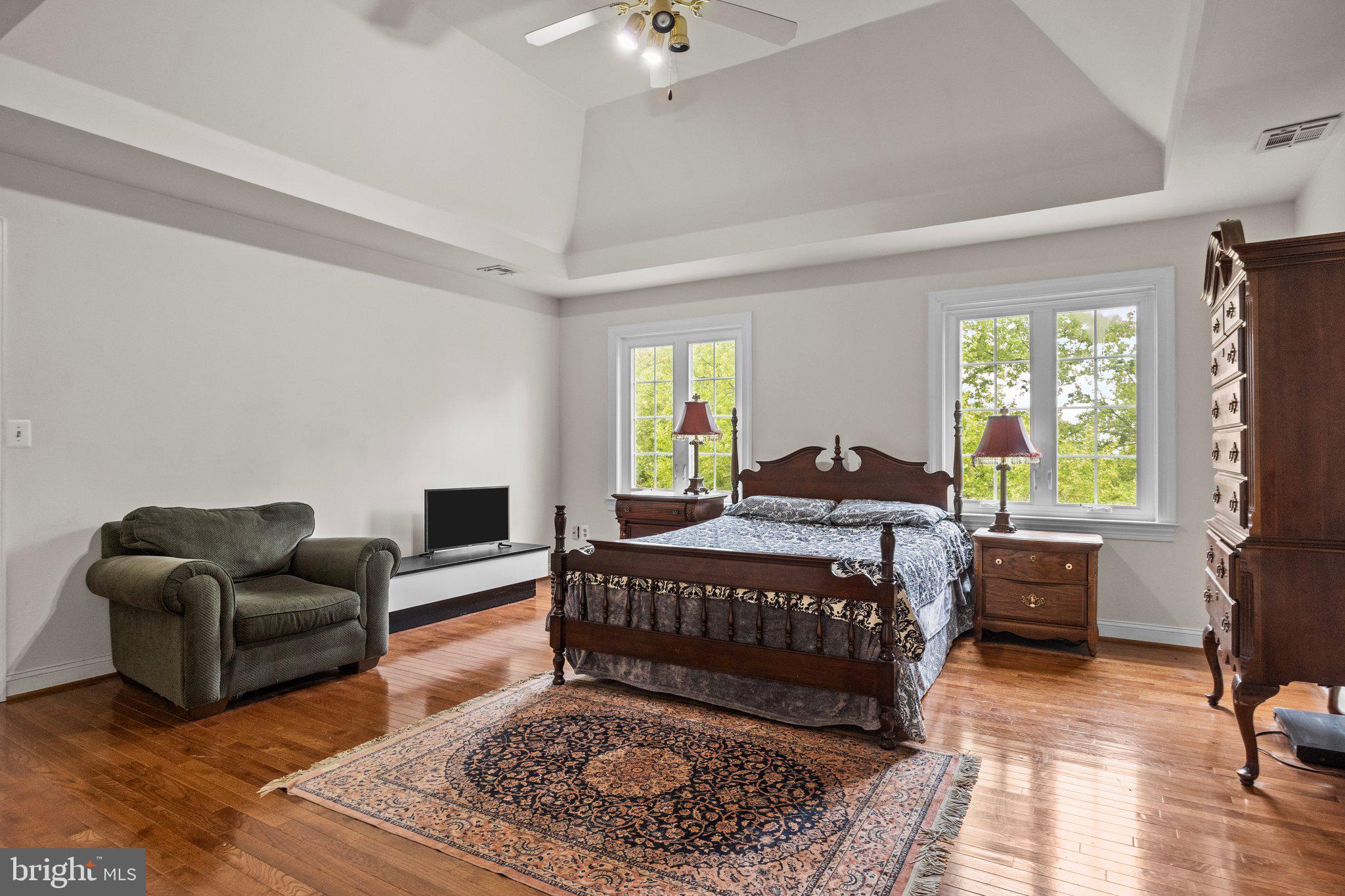 VILLAGE BLACKSHIRE - Residential