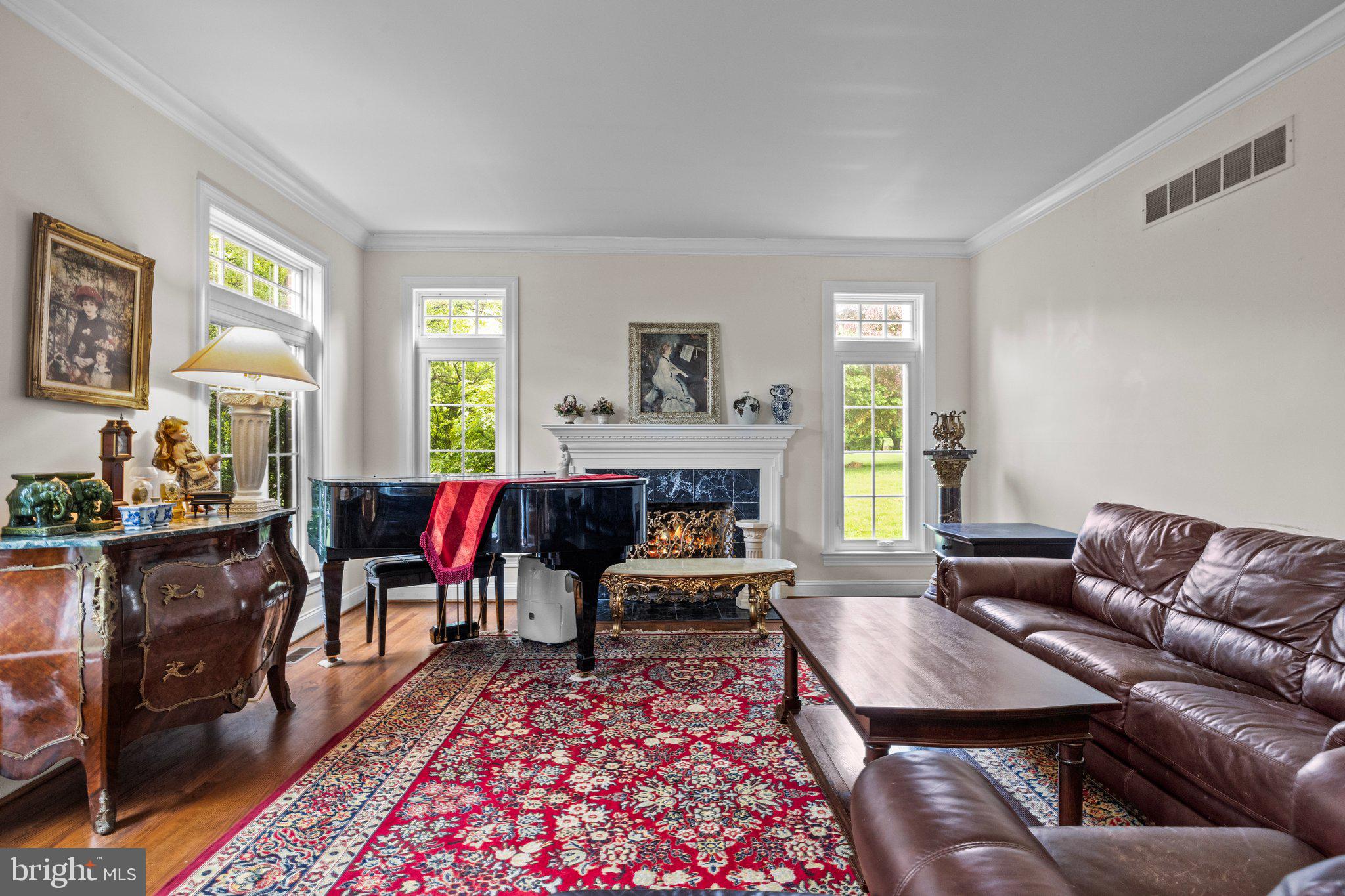 VILLAGE BLACKSHIRE - Residential