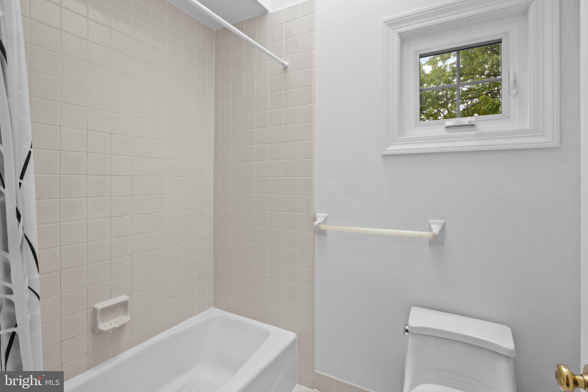 VILLAGE BLACKSHIRE - Residential