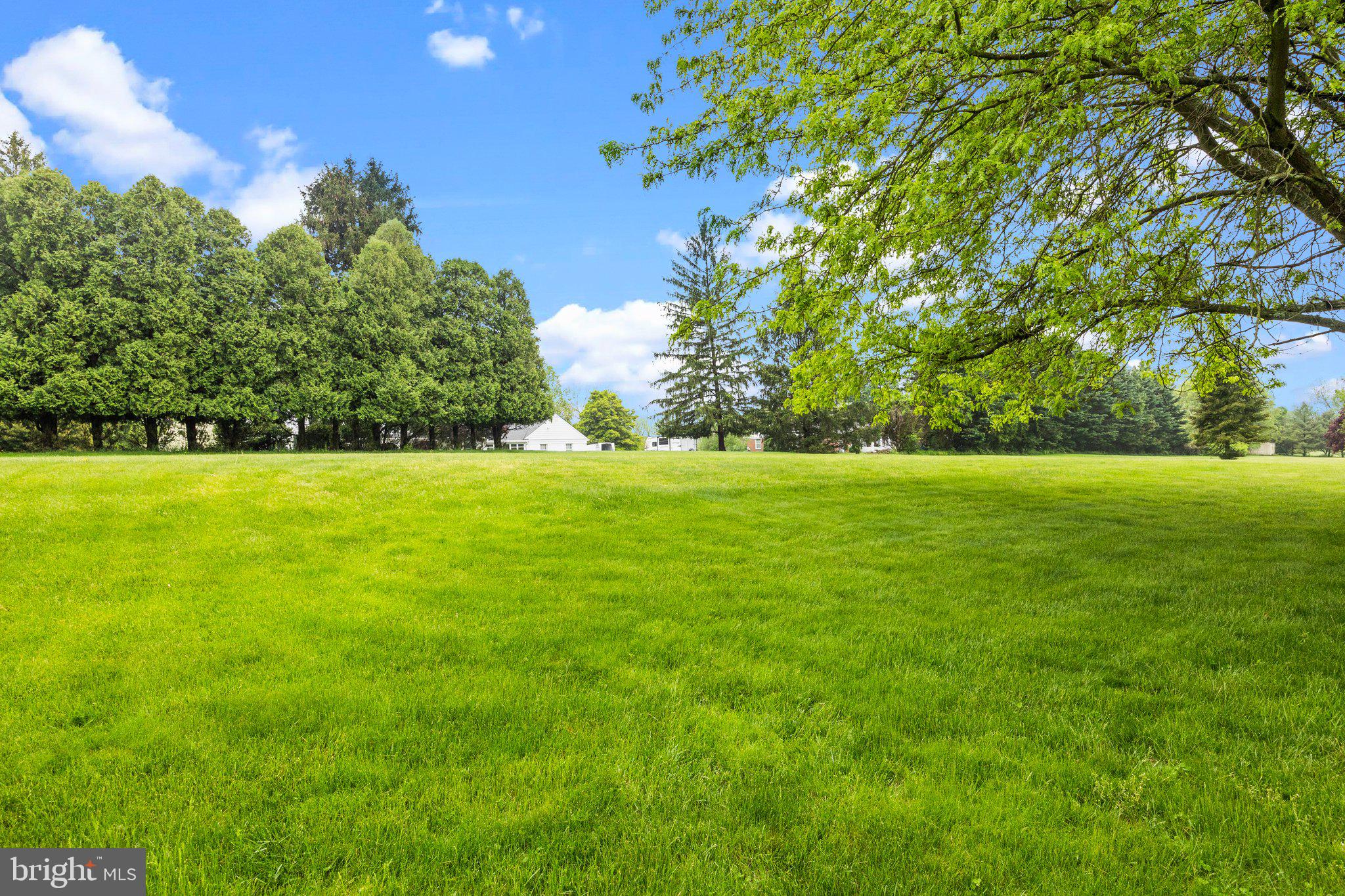 VILLAGE BLACKSHIRE - Residential