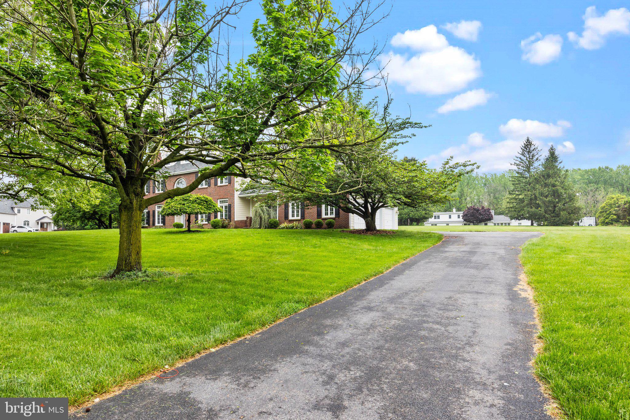 VILLAGE BLACKSHIRE - Residential