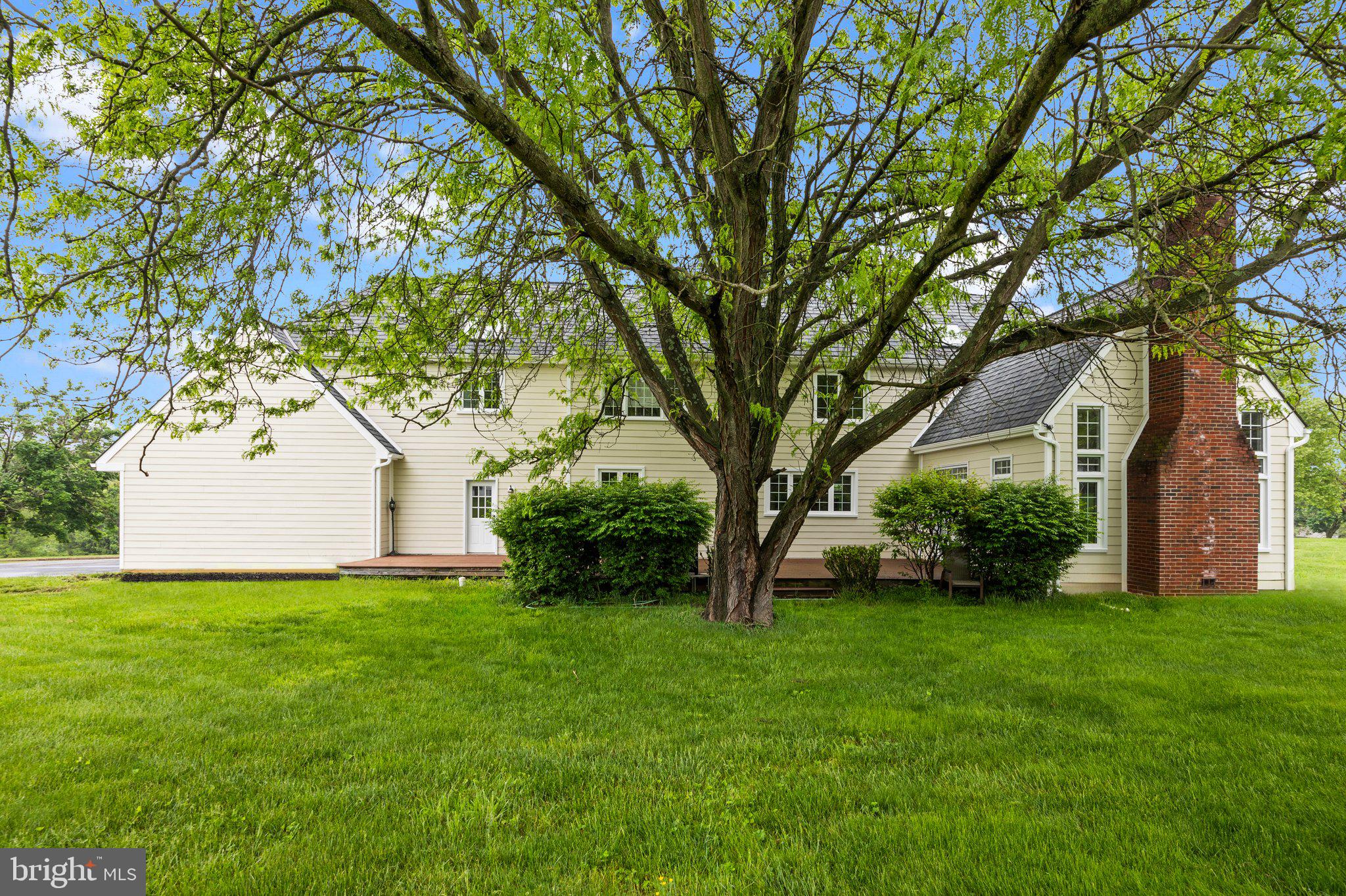 VILLAGE BLACKSHIRE - Residential