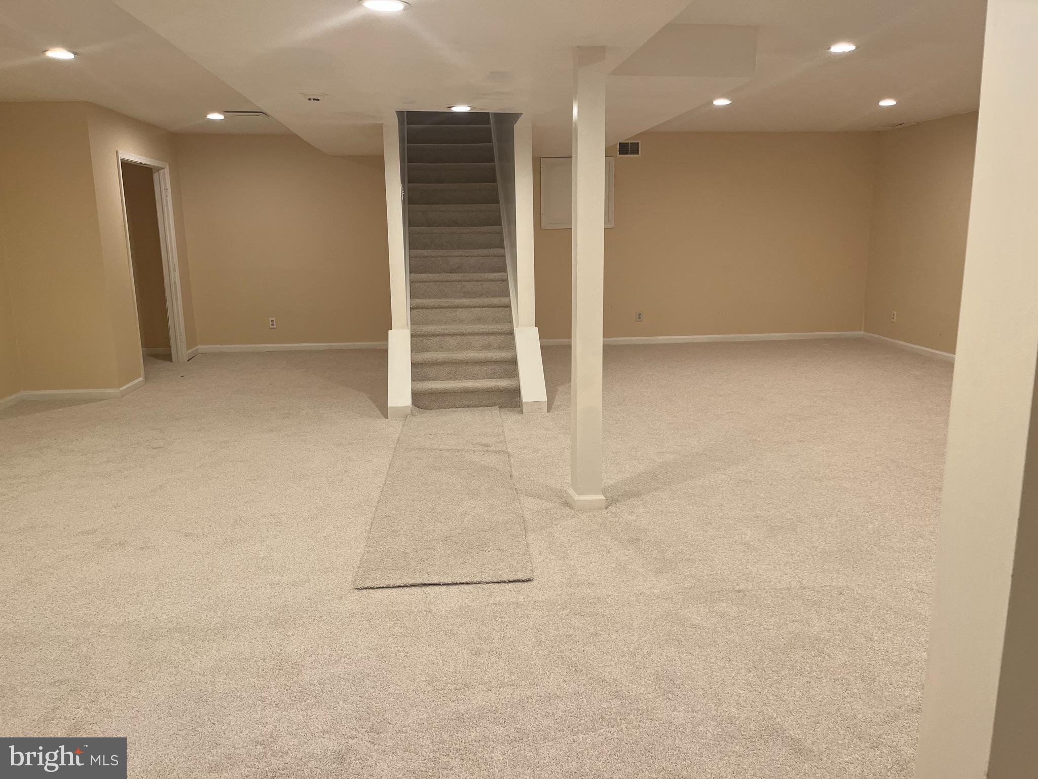 VILLAGE BLACKSHIRE - Residential