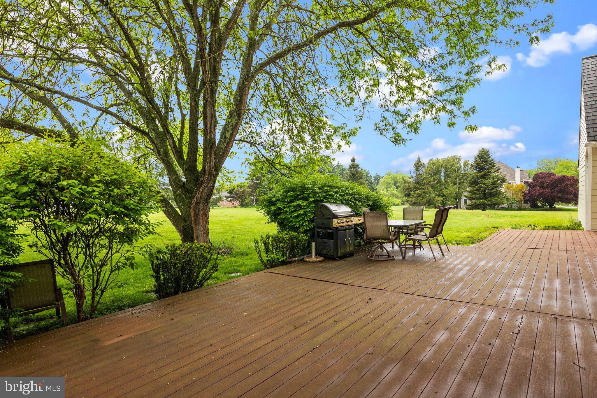 VILLAGE BLACKSHIRE - Residential