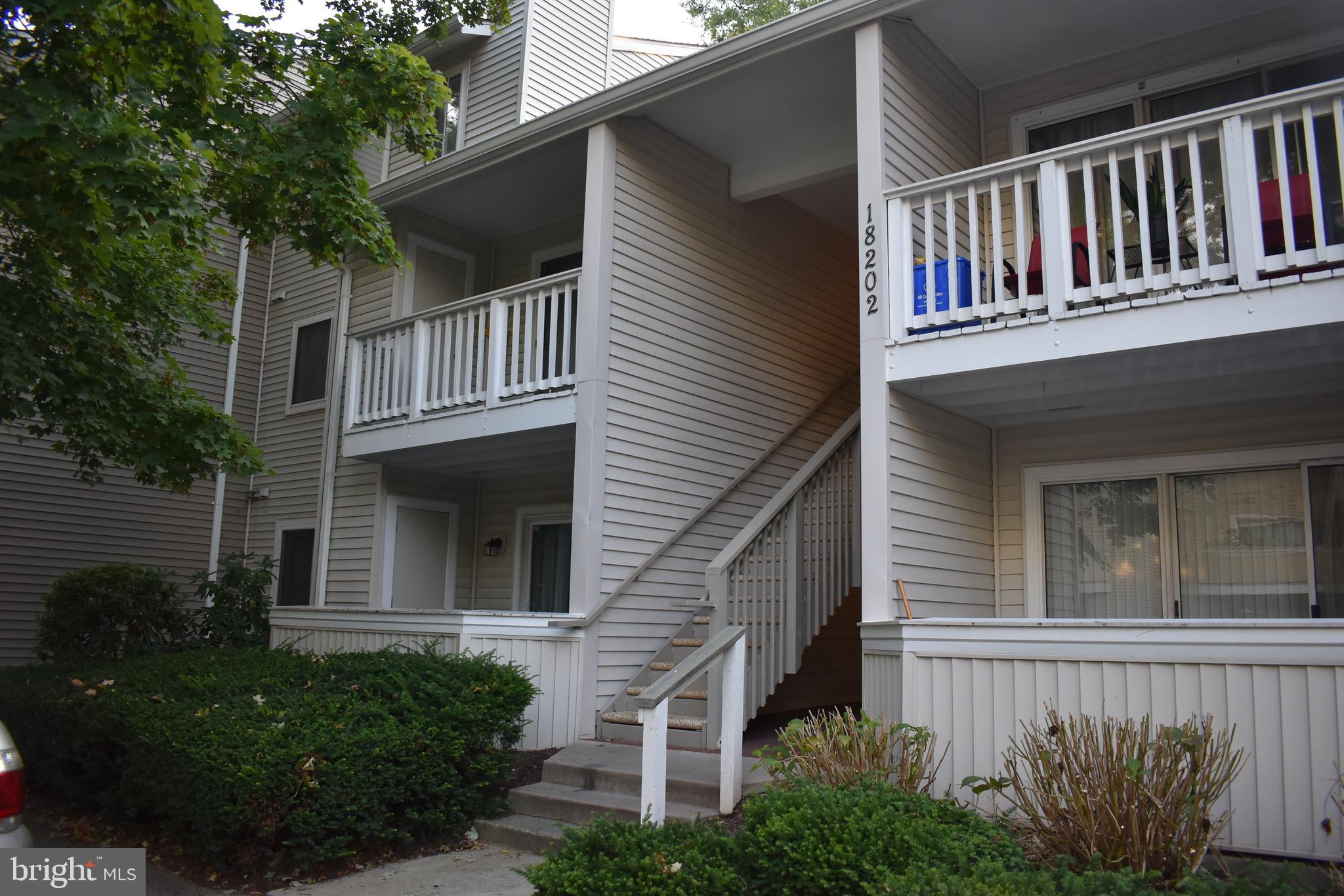 Live Where Lifestyle Meets Location!
This beautifully updated 1-bedroom, 1-bath condo is more than just a home — it’s your launchpad to nature, convenience, and community in the heart of Germantown!
🏡 Inside:
Step into a warm, open layout with a cozy fireplace, modern appliances, spacious closets, and in-unit washer/dryer — all on the main level for easy access. Whether you’re hosting friends or enjoying a quiet night in, this stylish space is designed for comfort and flow.
🌳 Outside Your Door:
You’re minutes from Seneca Creek State Park — explore 6,300 acres of natural beauty, hiking & biking trails, lakefronts, disc golf, and picnic areas! Want a weekend escape without going far? This is it.
🛍️ Shop. Dine. Unwind.
A quick drive takes you to RIO Washingtonian Center — a vibrant lakeside destination with shopping, restaurants, movie nights, paddle boats & more. It’s your new go-to for fun weekends and after-work outings.
🚗 Commuter’s Dream:
Just off I-270, making your commute to DC, Rockville, or Frederick smooth and stress-free.
🏊♂️ Community Perks:
Enjoy amenities like a swimming pool, fitness center, clubhouse, tot lots, and assigned parking spots — all with low condo fees ($300/month).
📍 Top-Rated Schools:
Zoned for Great Seneca Creek ES, Kingsview MS, and Northwest HS.