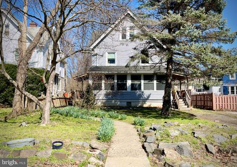 81 PRICE AVENUE LANSDOWNE PA 19050