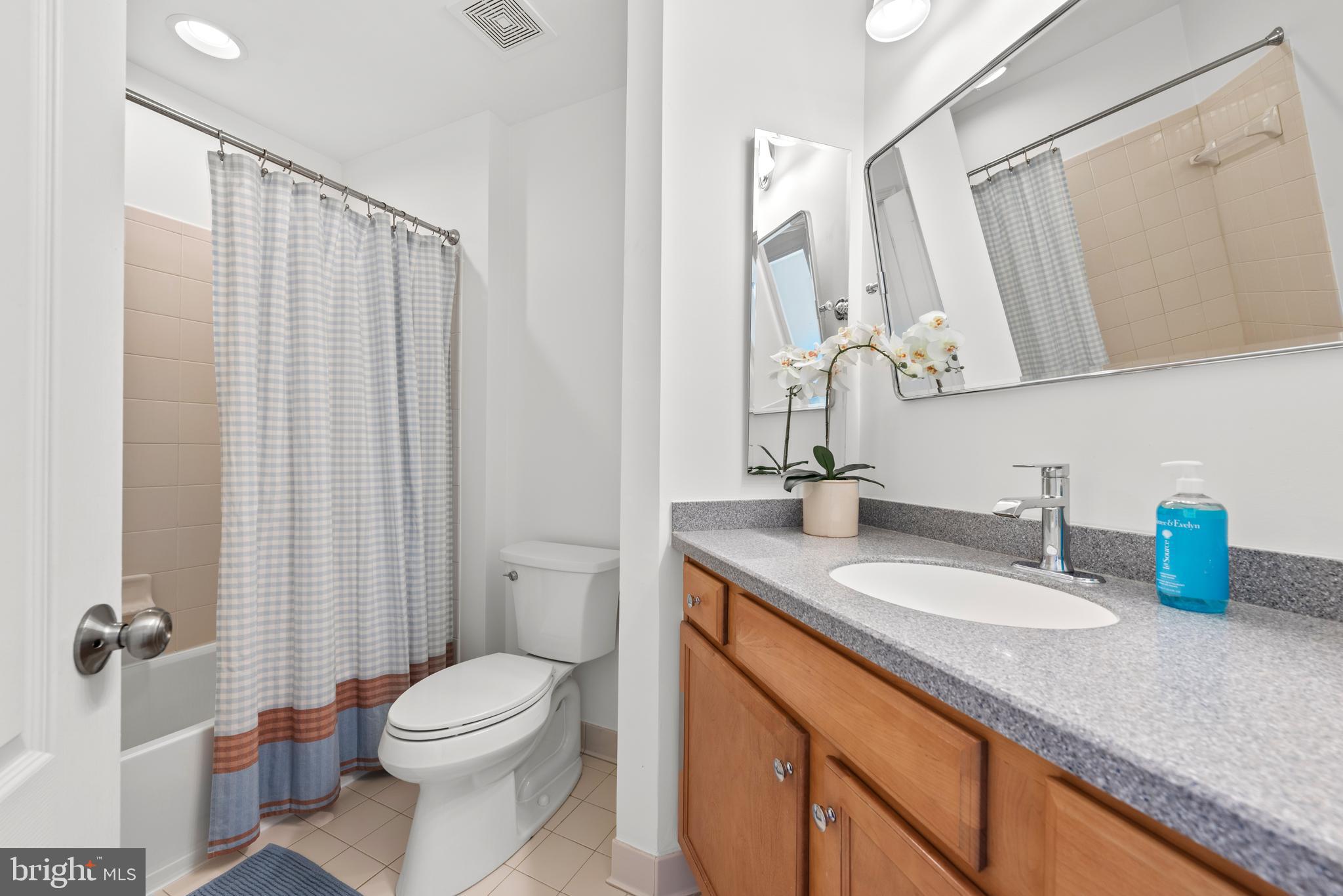 BROADLANDS SOUTH - Residential