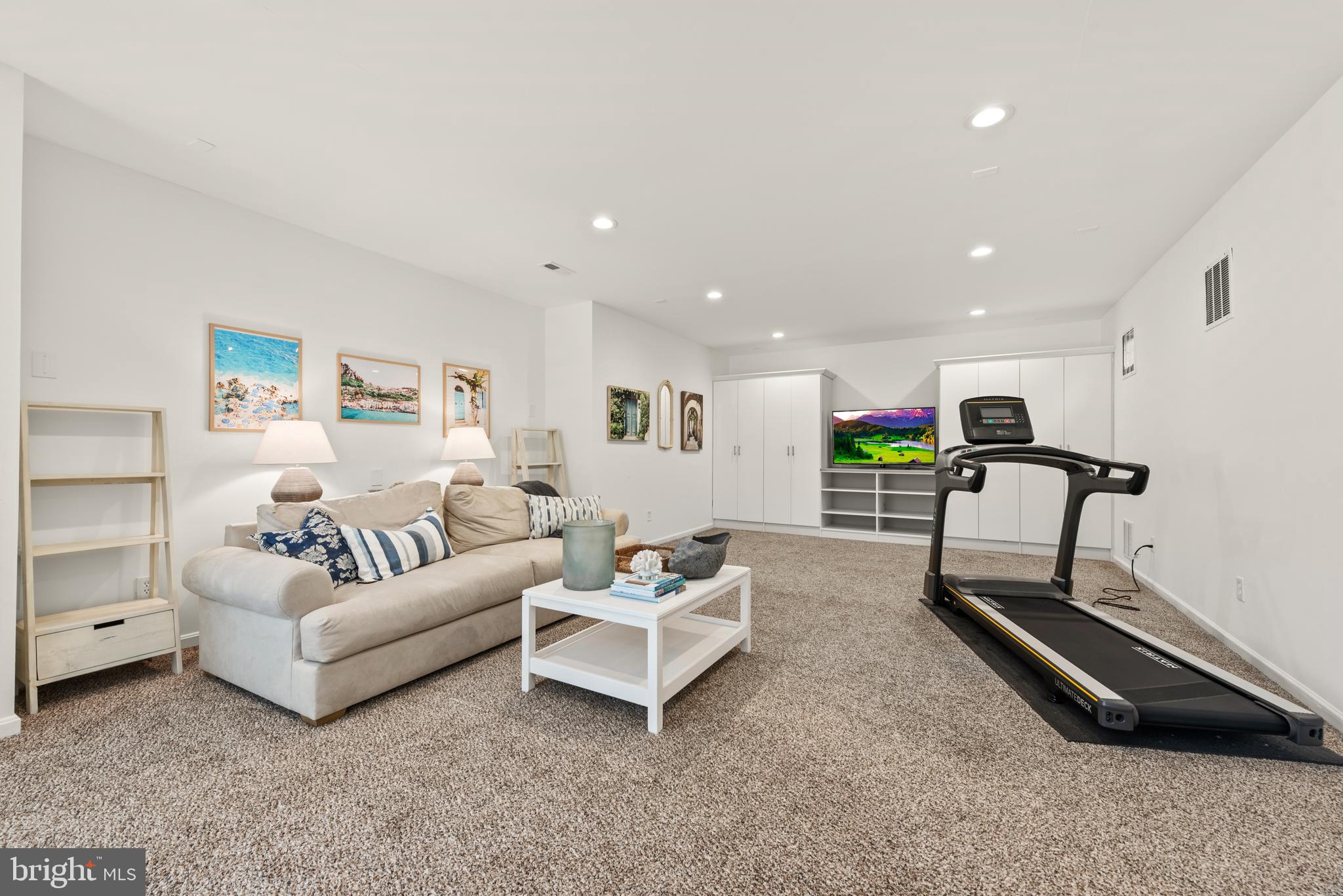 BROADLANDS SOUTH - Residential