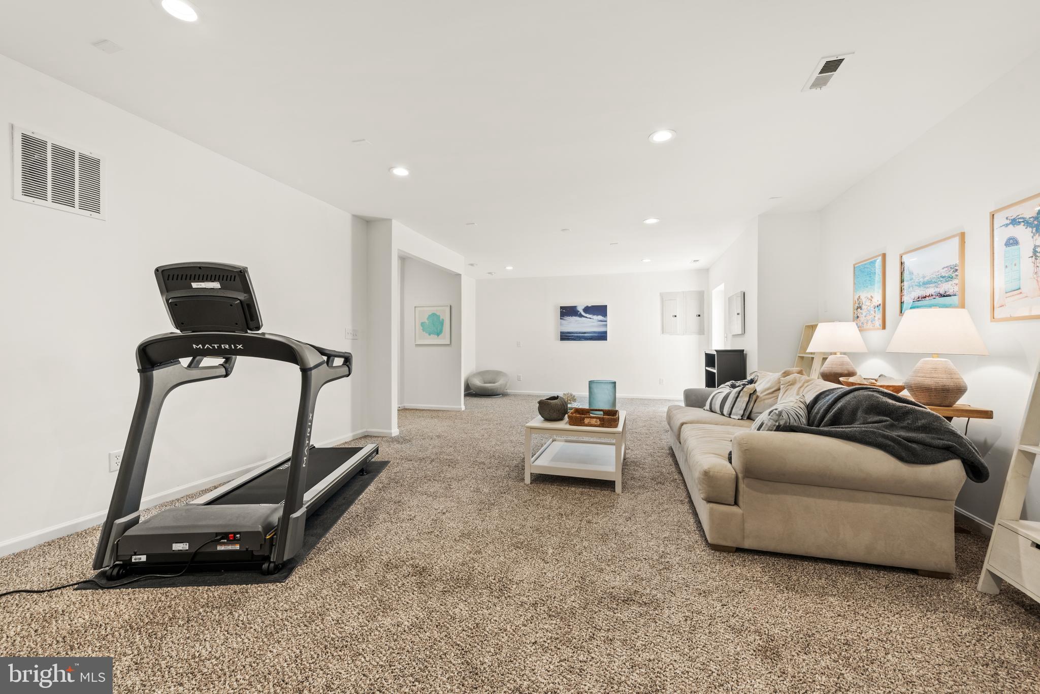 BROADLANDS SOUTH - Residential