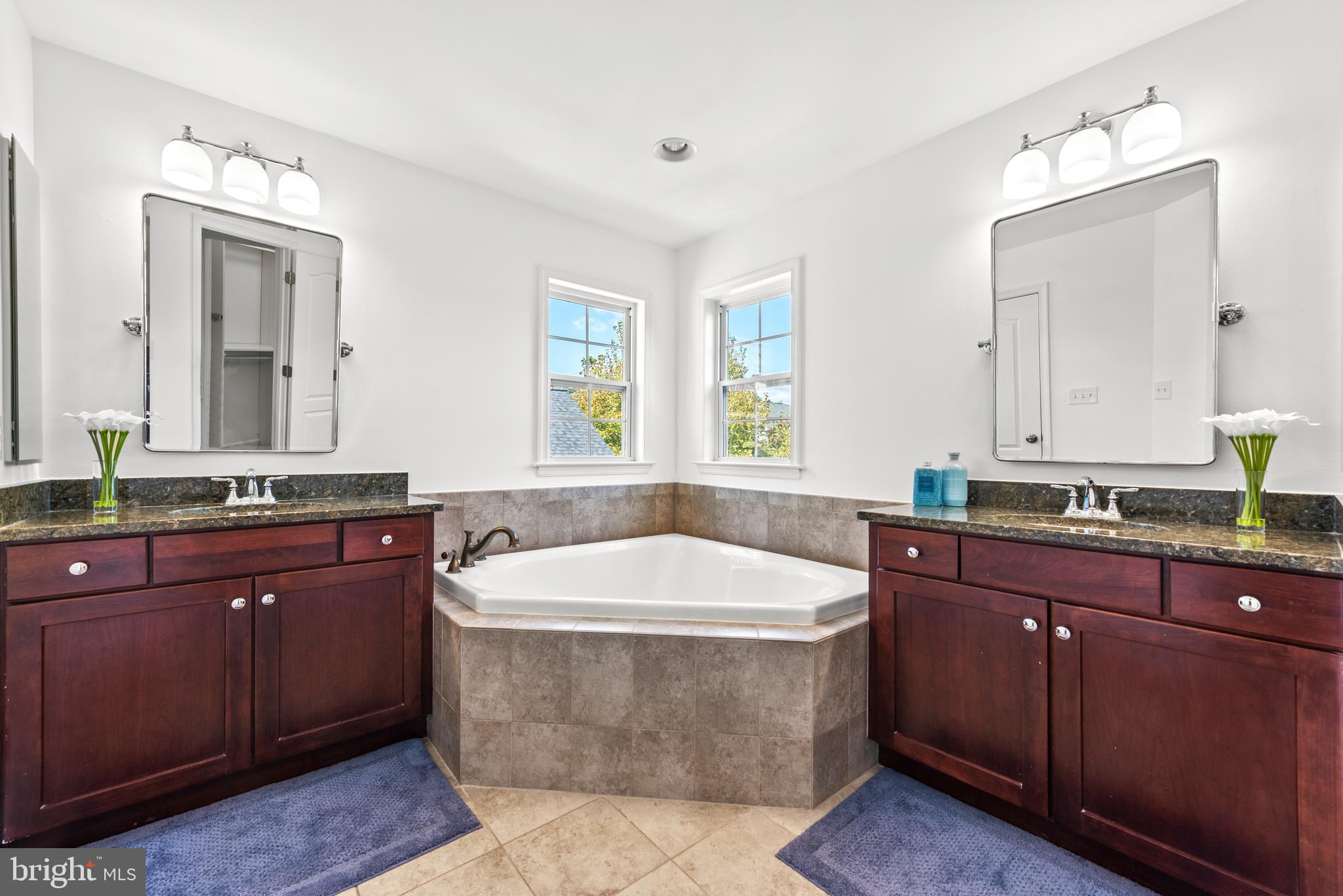 BROADLANDS SOUTH - Residential