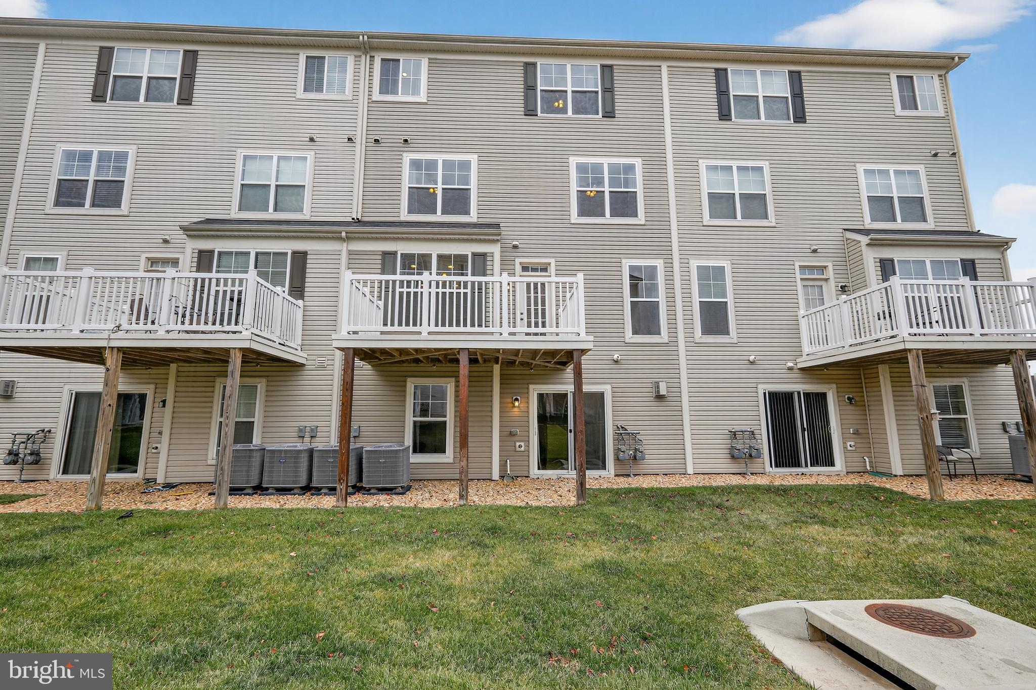 EAST GATE 3 CONDOMINIUM - Residential