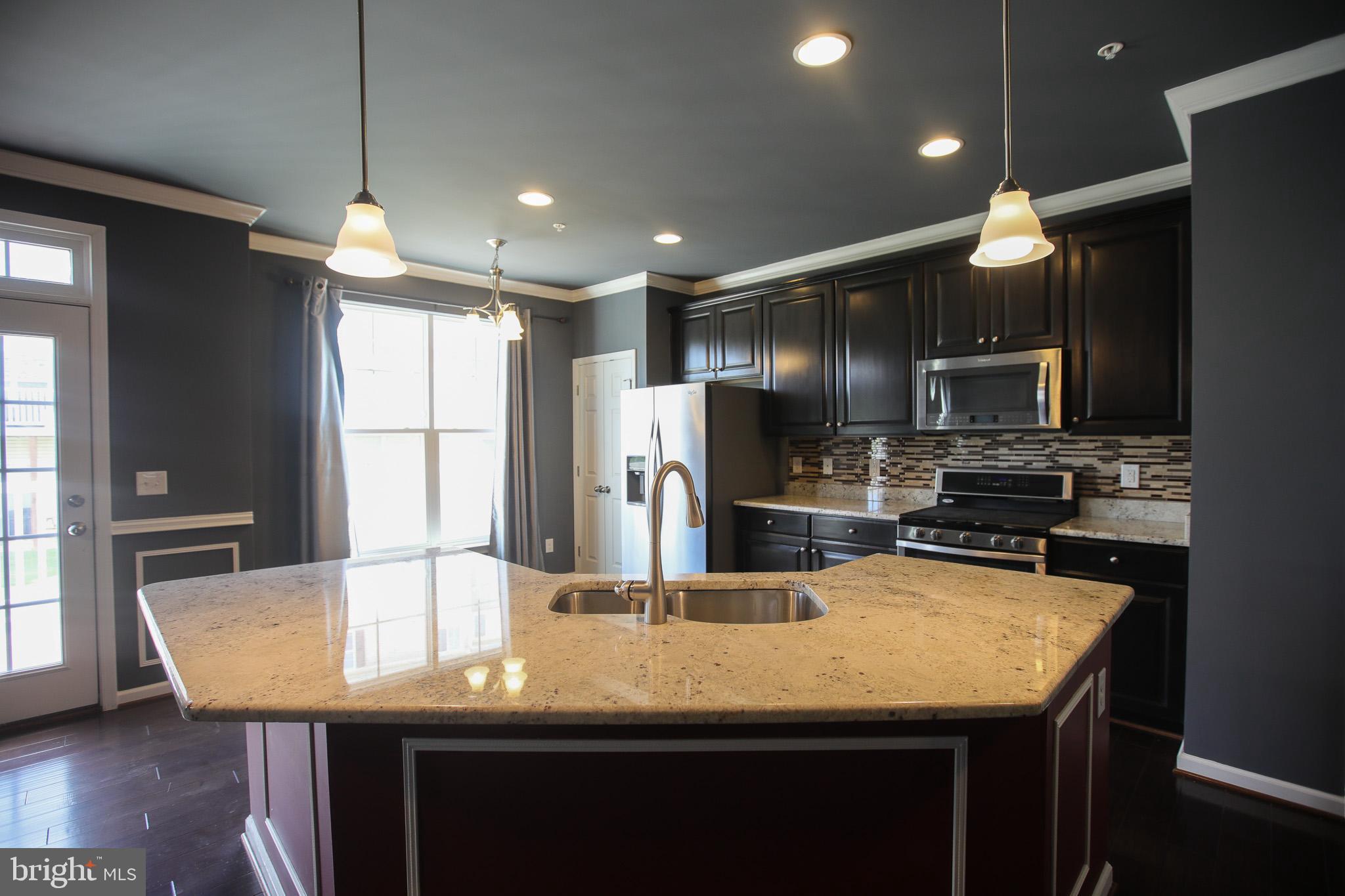 43368 TOWN GATE SQUARE