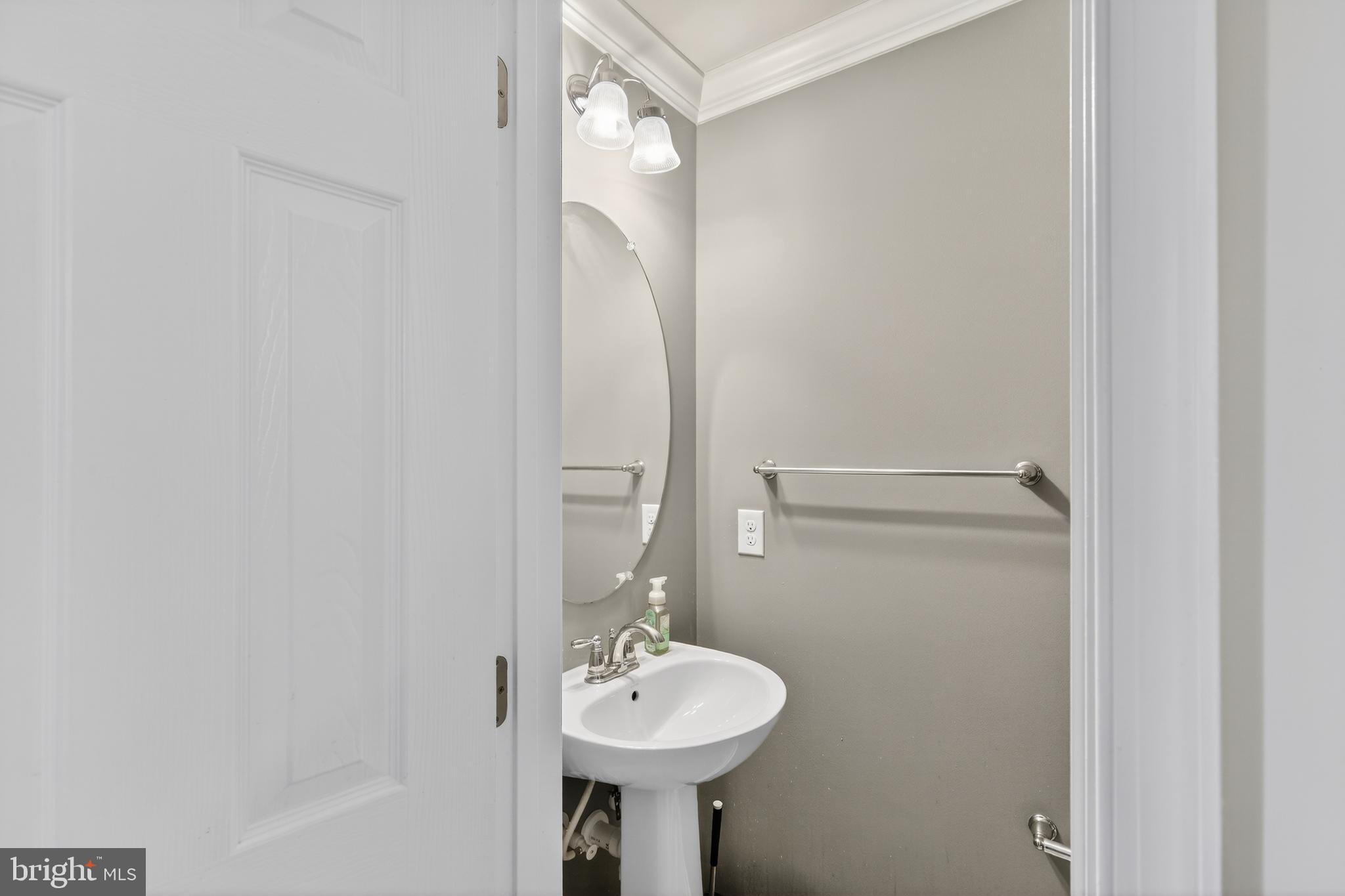 EAST GATE 3 CONDOMINIUM - Residential