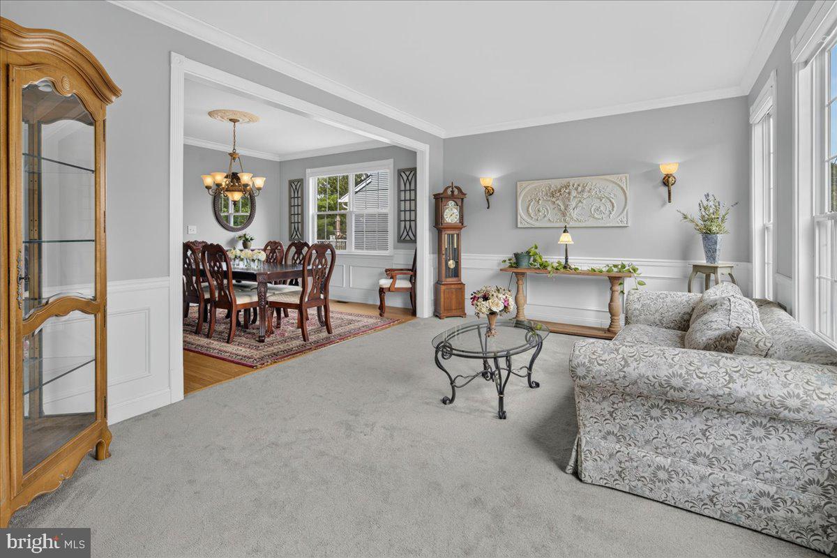 407 DENOW ROAD