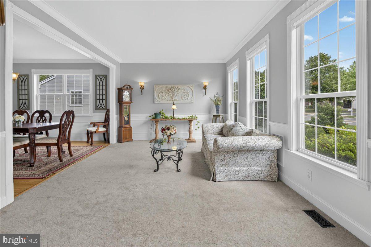 407 DENOW ROAD