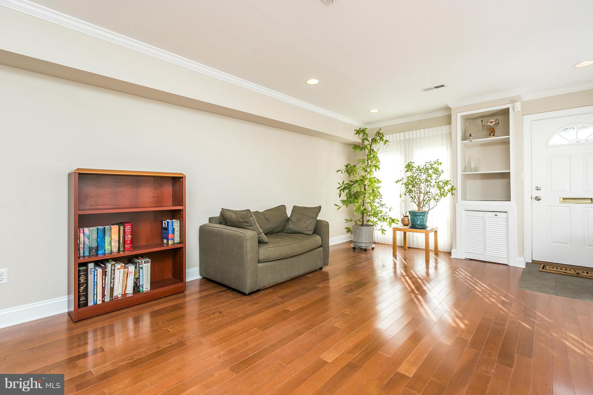 BUTCHER'S HILL - Residential