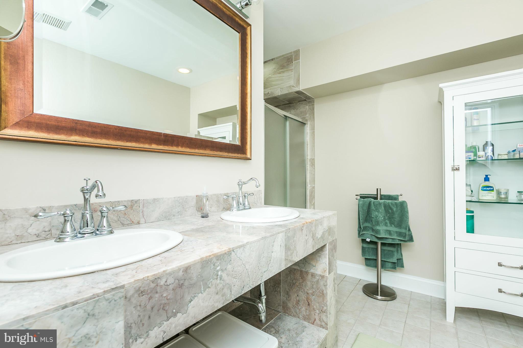 BUTCHER'S HILL - Residential