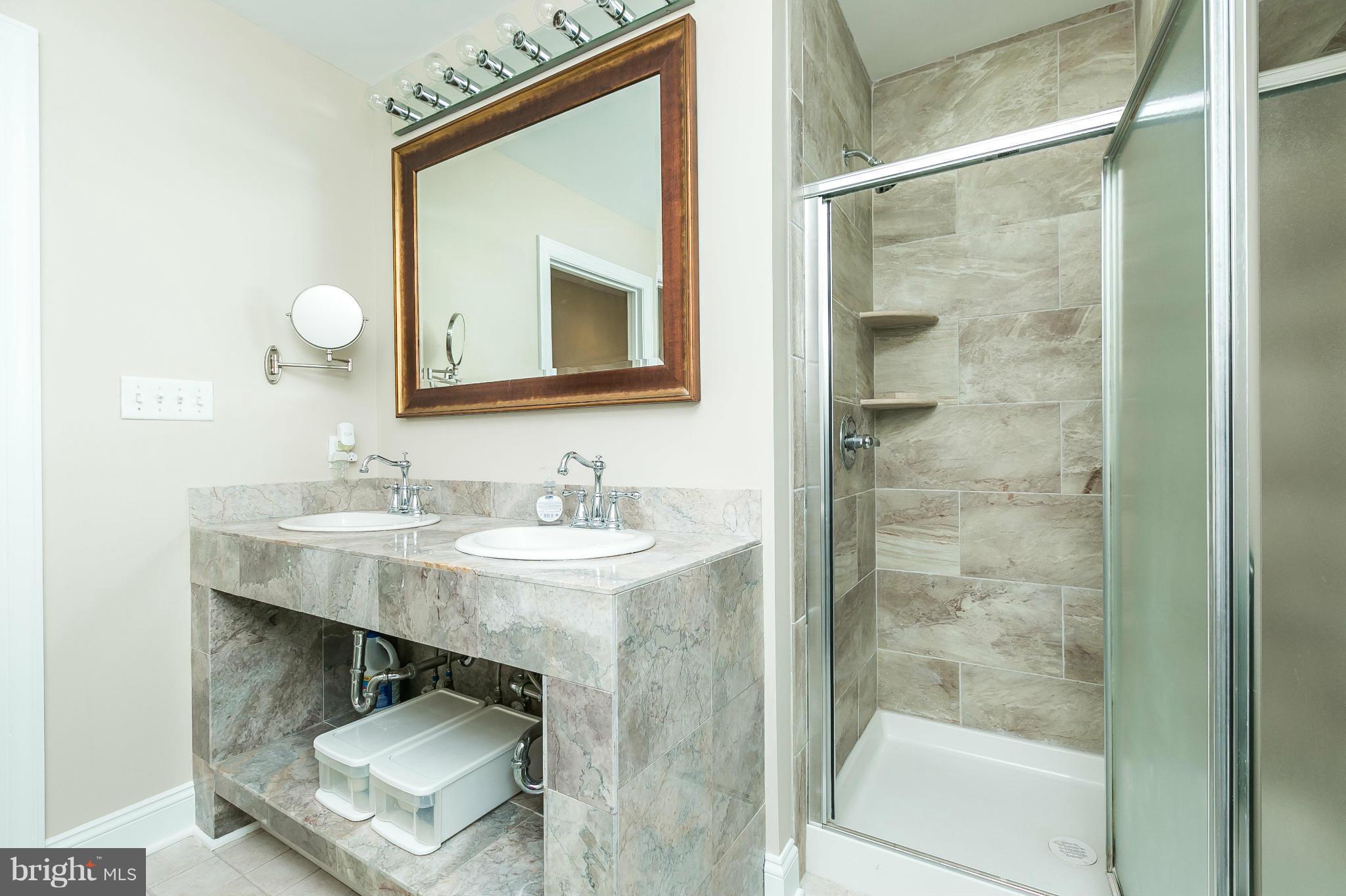 BUTCHER'S HILL - Residential