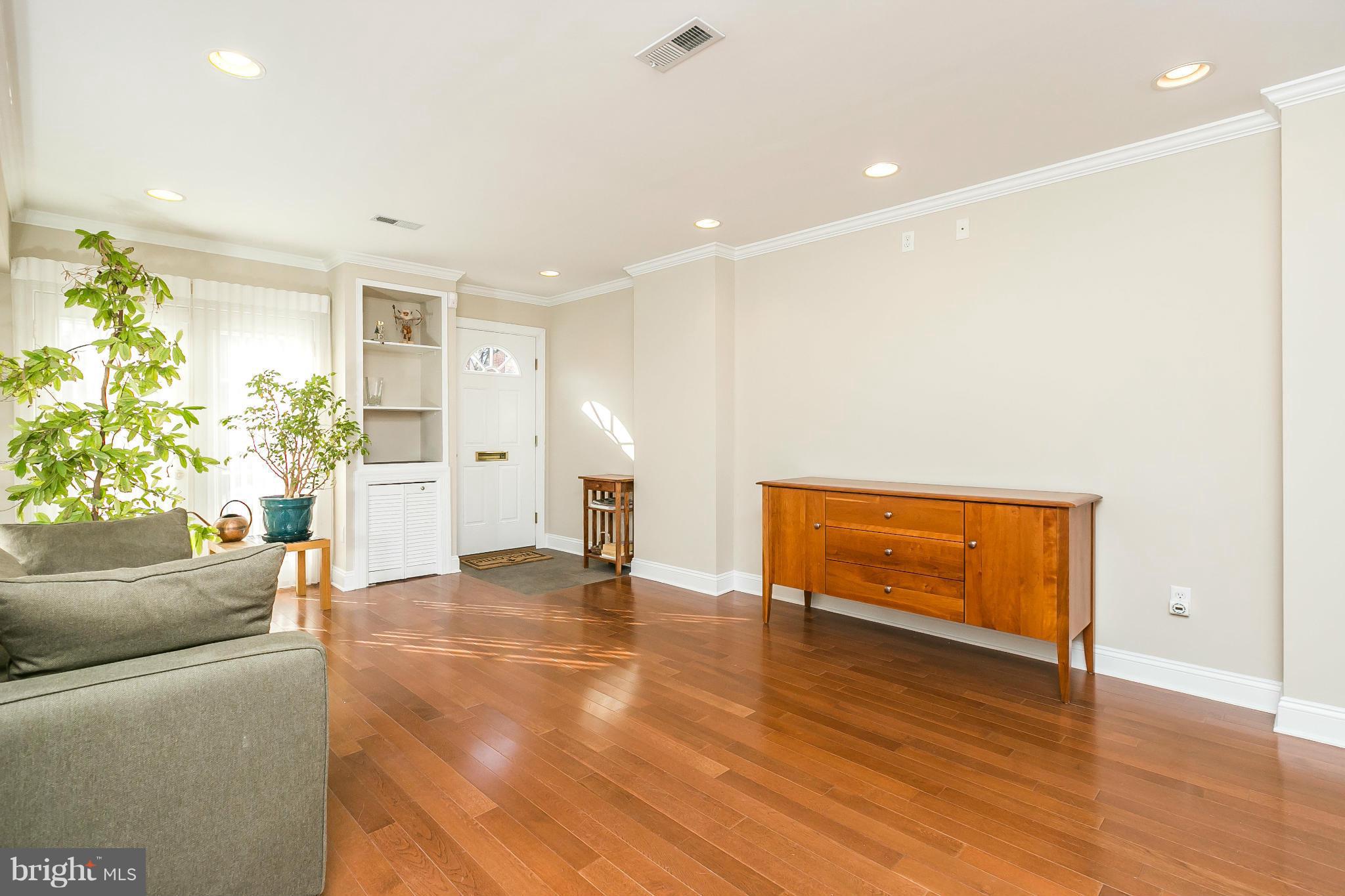 BUTCHER'S HILL - Residential