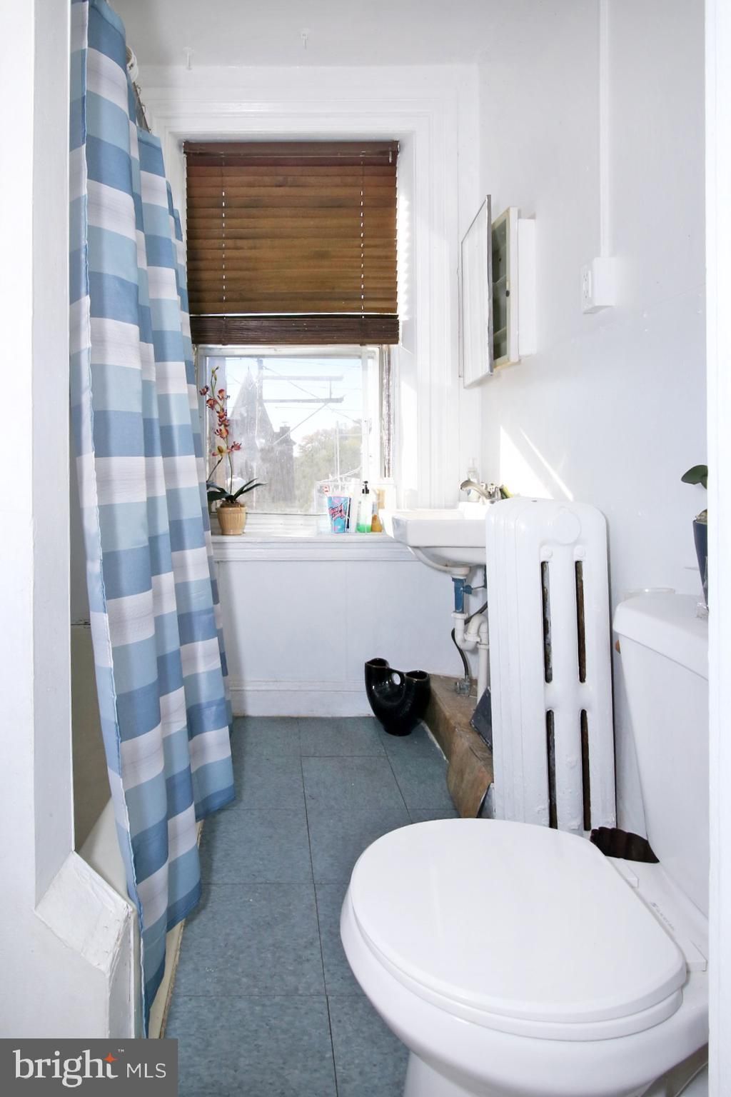 Photo of 323 W Lemon Street, Lancaster, PA 17603 (MLS # PALA2058752)