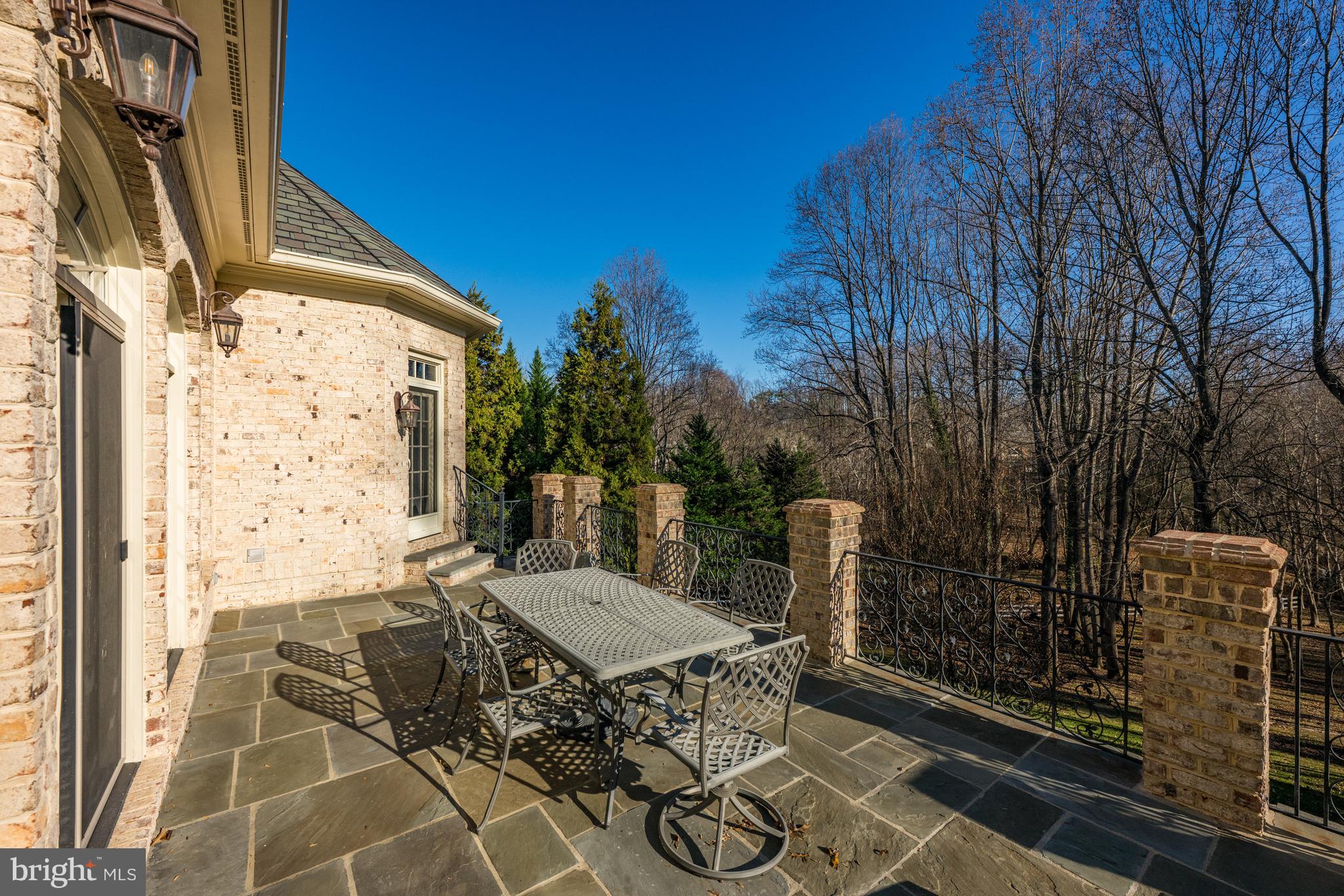 BULL RUN - Residential