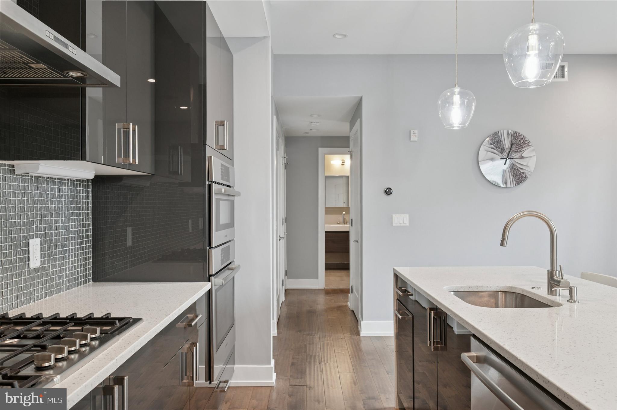 WASHINGTON SQ WEST - Residential