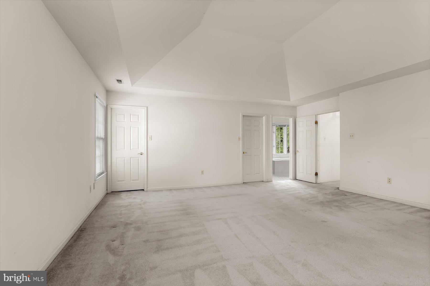 BURLEIGH MANOR - Residential