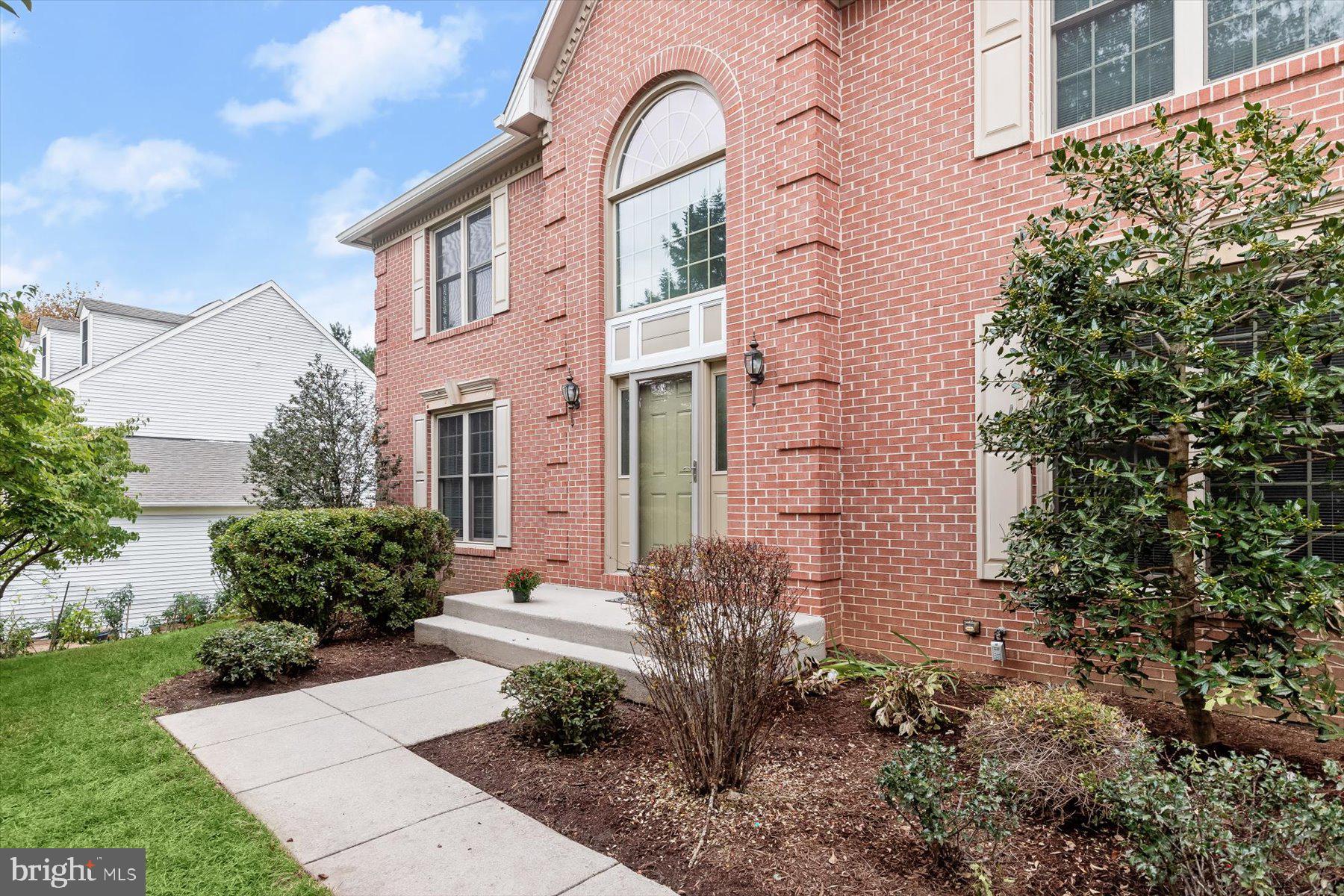 BURLEIGH MANOR - Residential