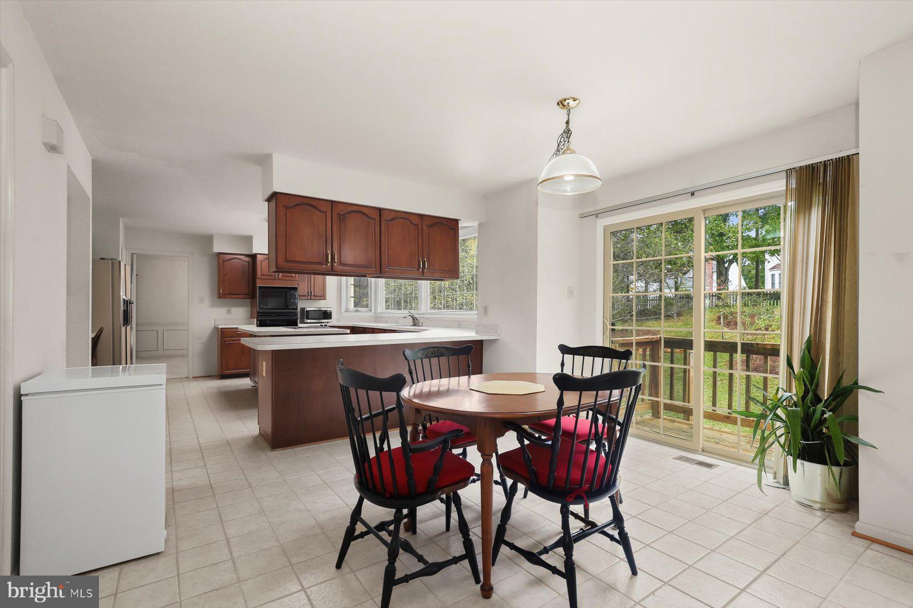 BURLEIGH MANOR - Residential