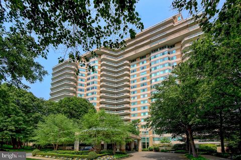 Photo of 5600 WISCONSIN AVE #1606, CHEVY CHASE, MD 20815 (MLS # MDMC2093012)