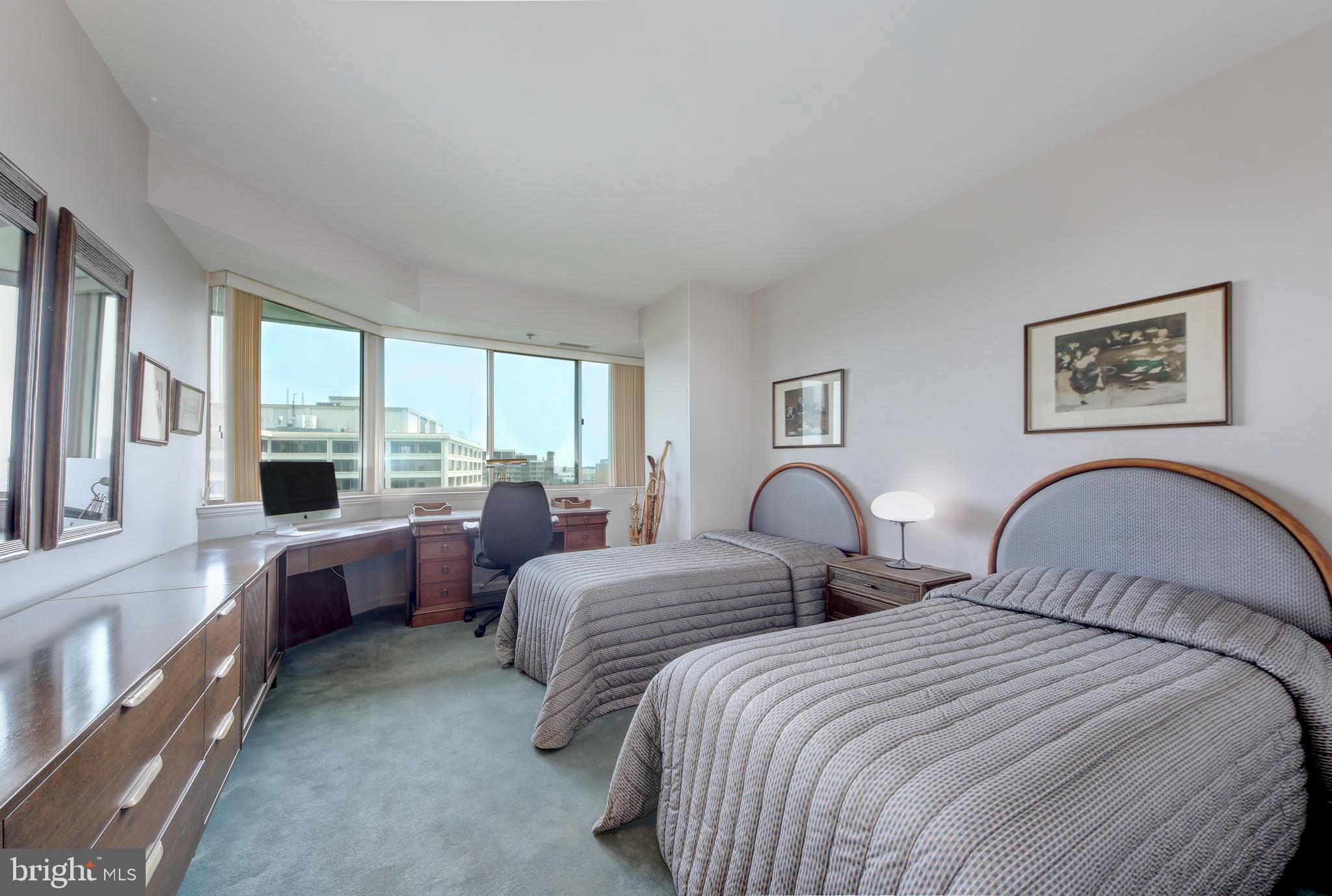 SOMERSET HOUSE - Residential