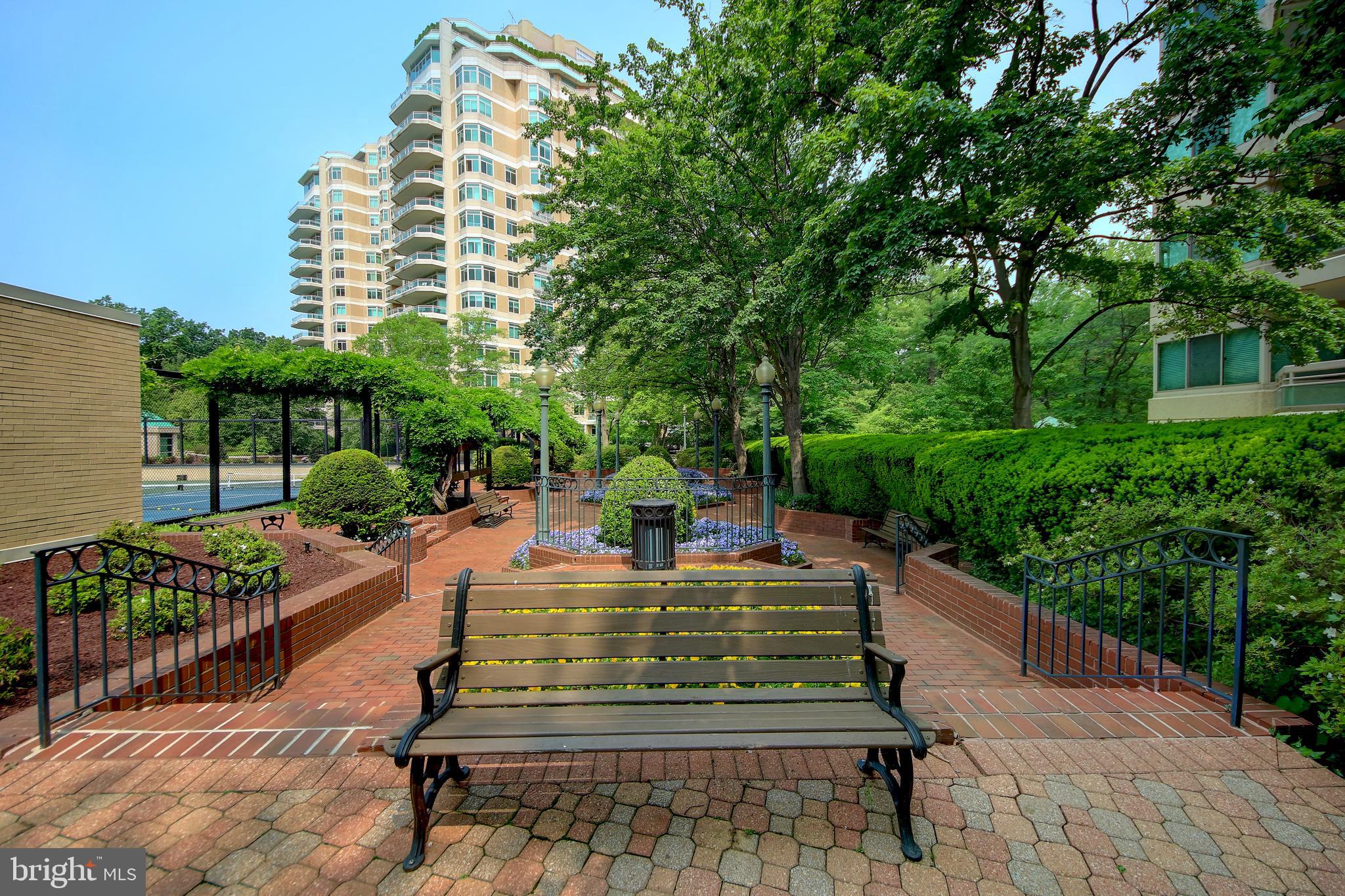 SOMERSET HOUSE - Residential