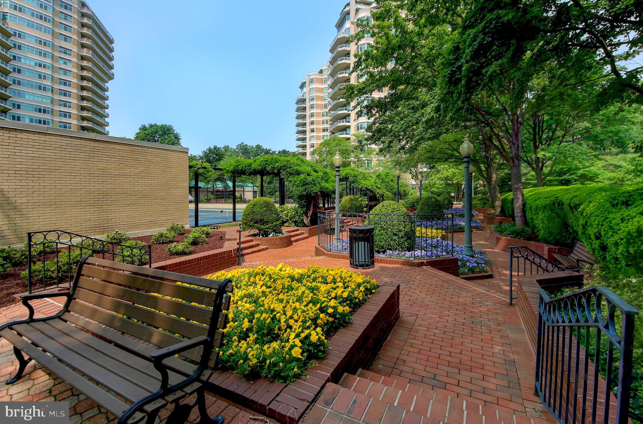 SOMERSET HOUSE - Residential