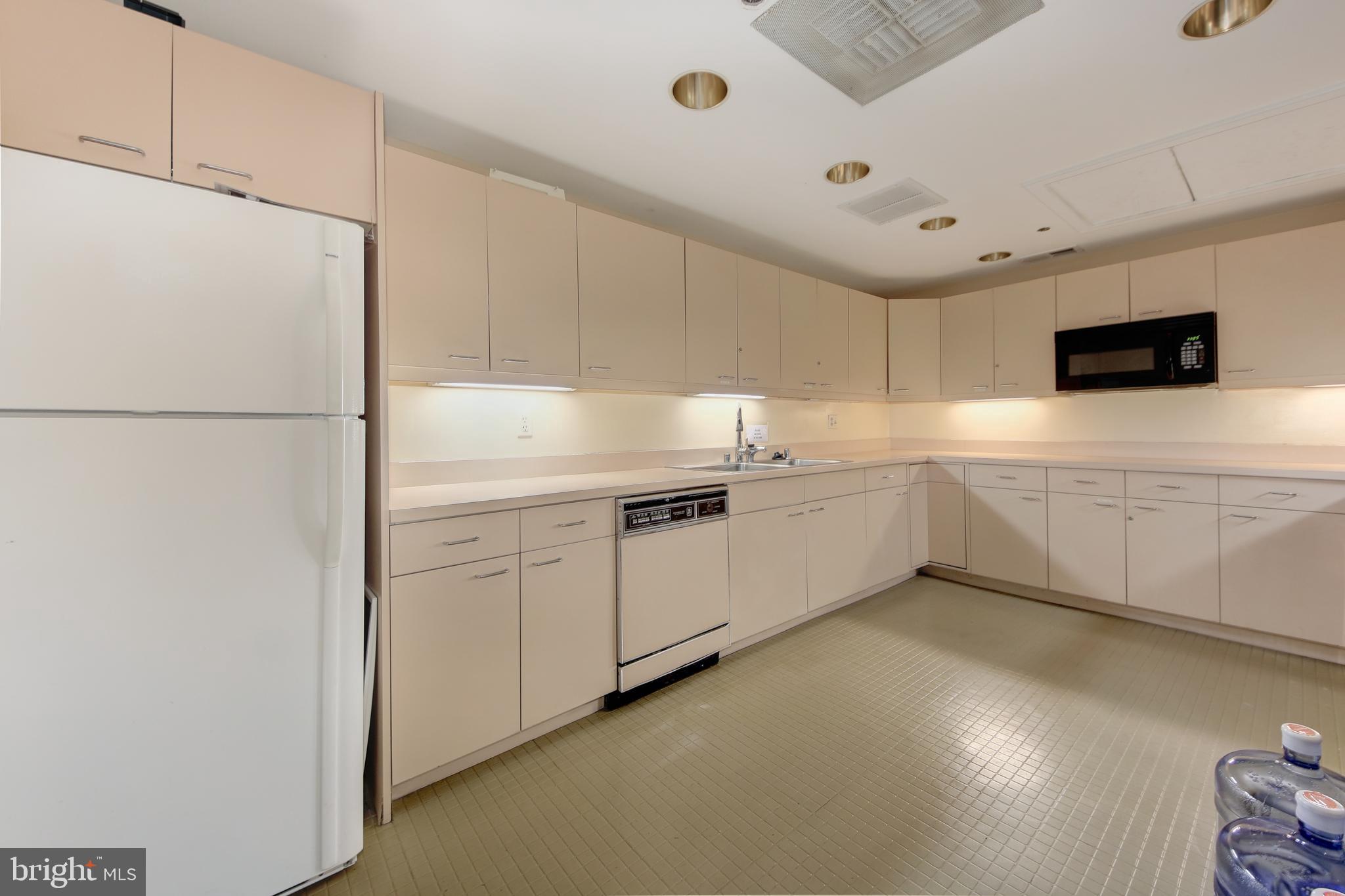 SOMERSET HOUSE - Residential