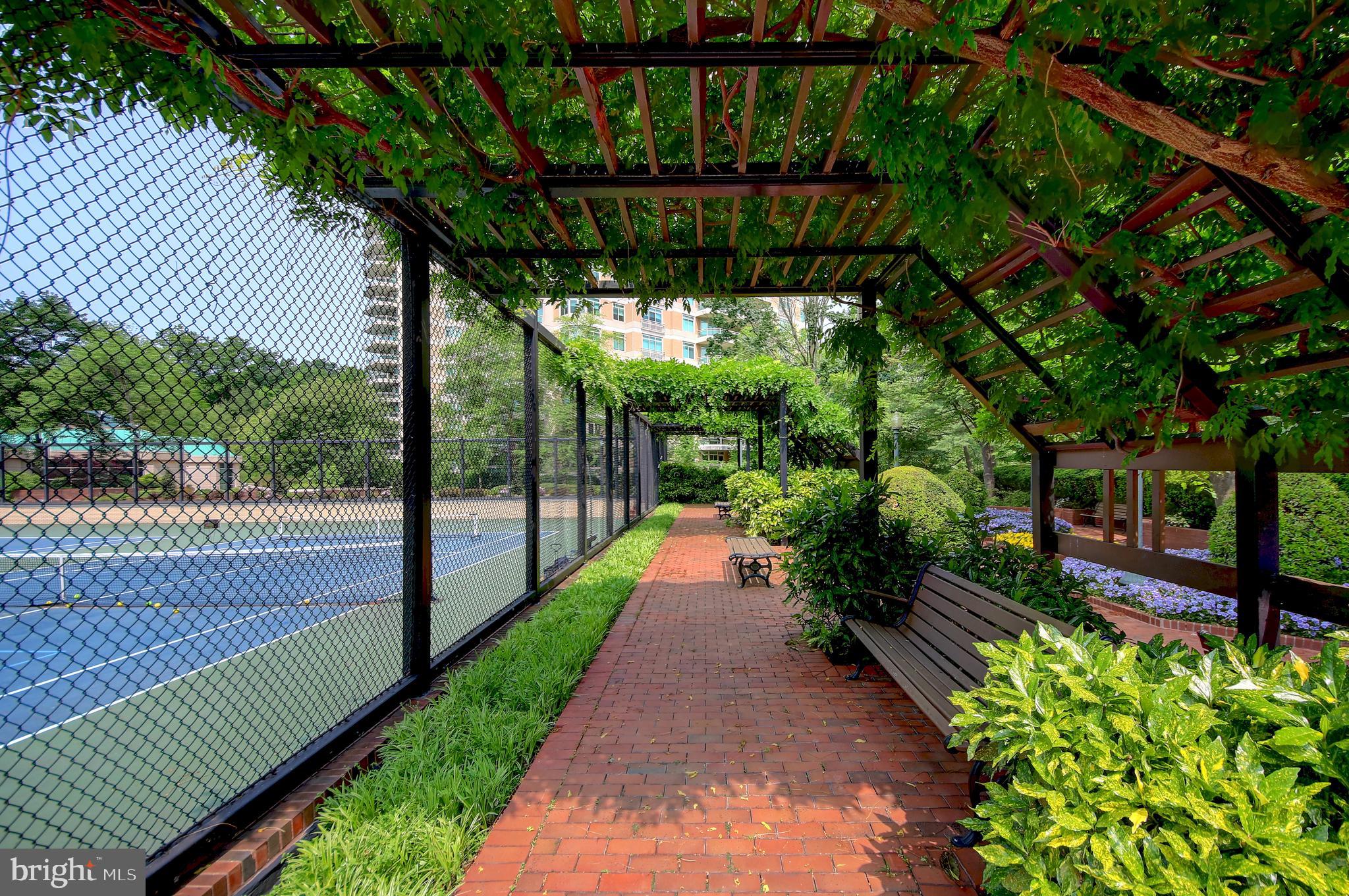 SOMERSET HOUSE - Residential