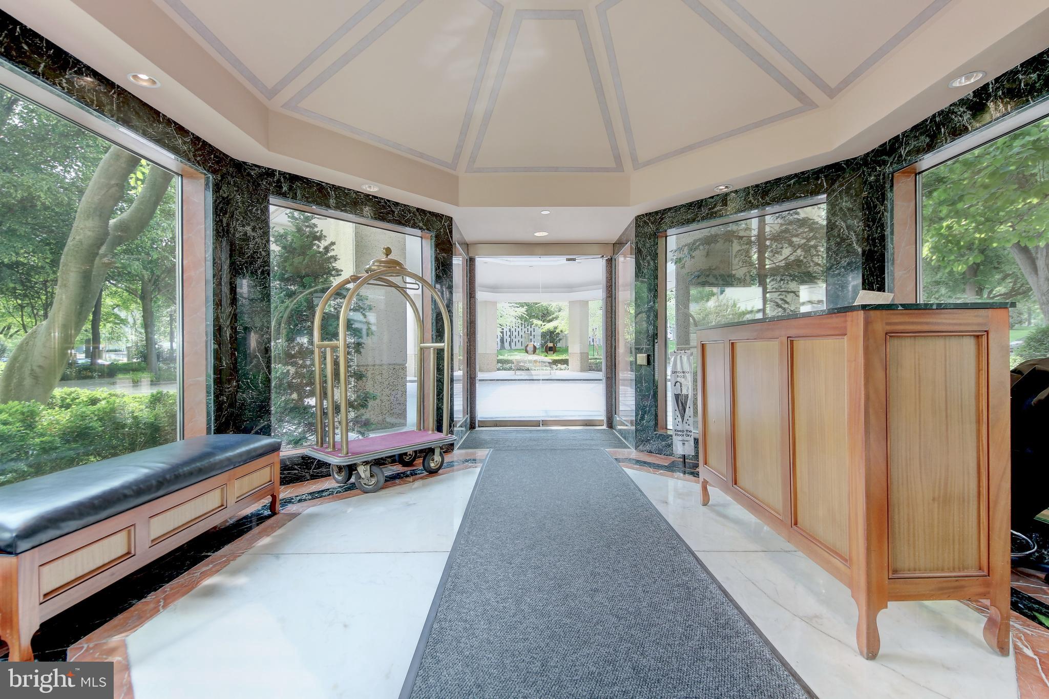 SOMERSET HOUSE - Residential