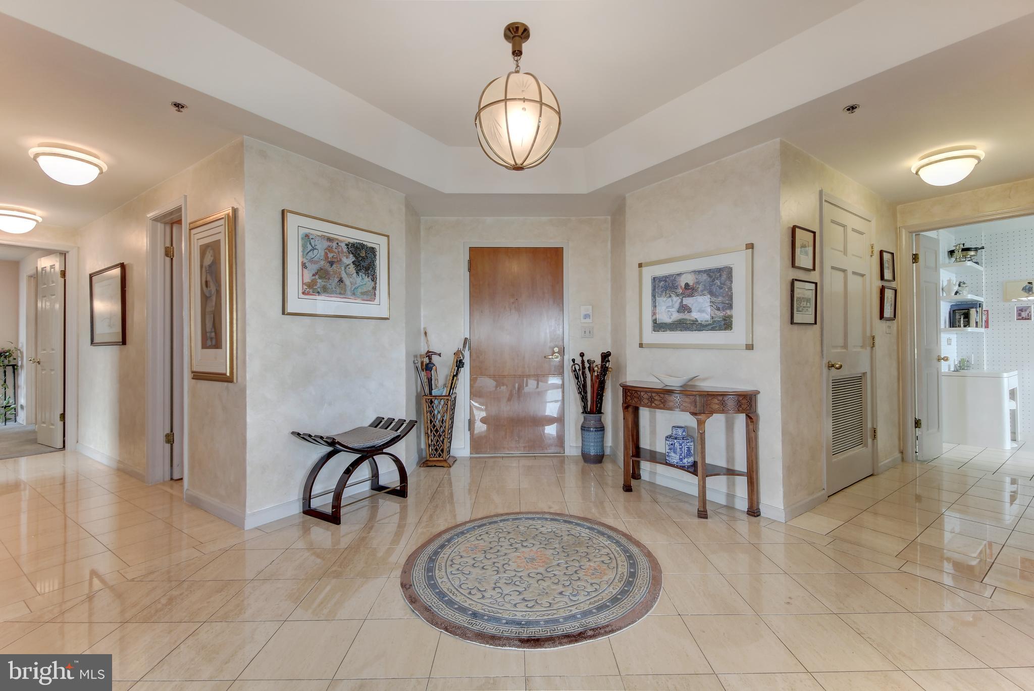 SOMERSET HOUSE - Residential