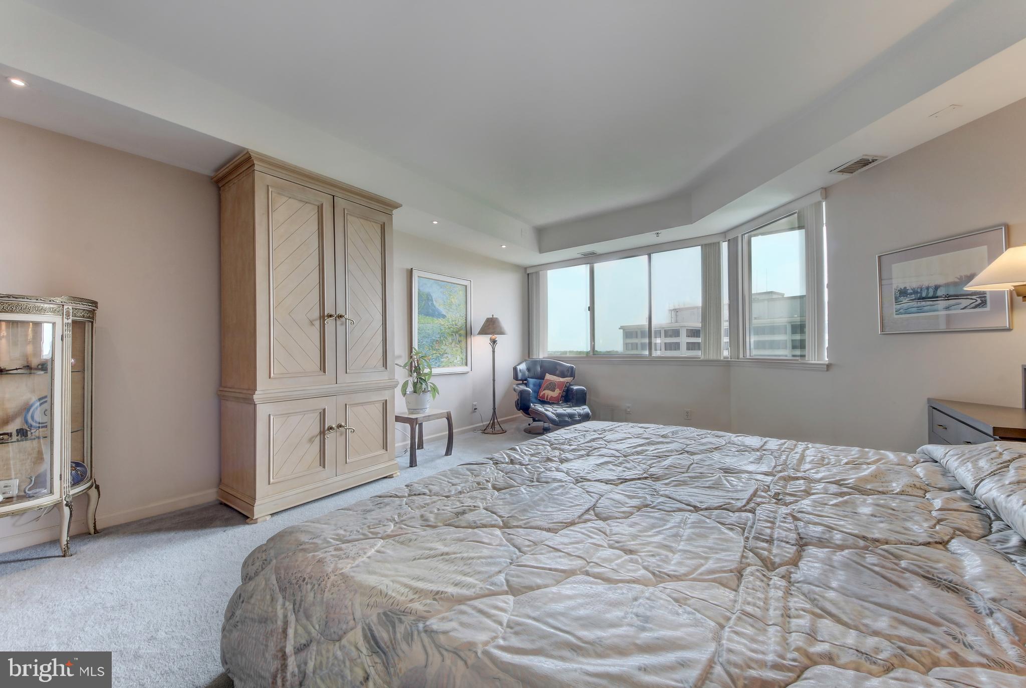 SOMERSET HOUSE - Residential