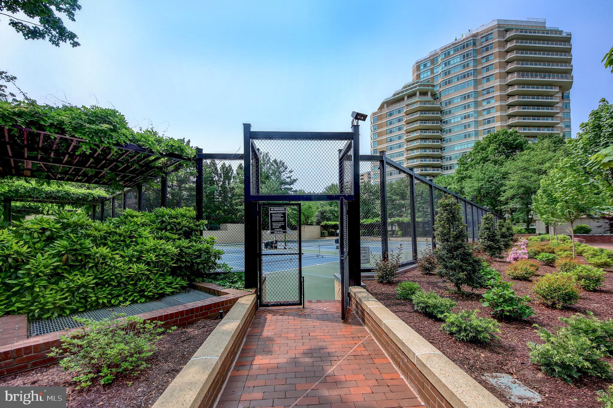 SOMERSET HOUSE - Residential