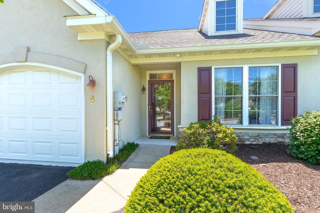 Photo of 4 Camden Court, LANCASTER, PA 17602 (MLS # PALA2069910)
