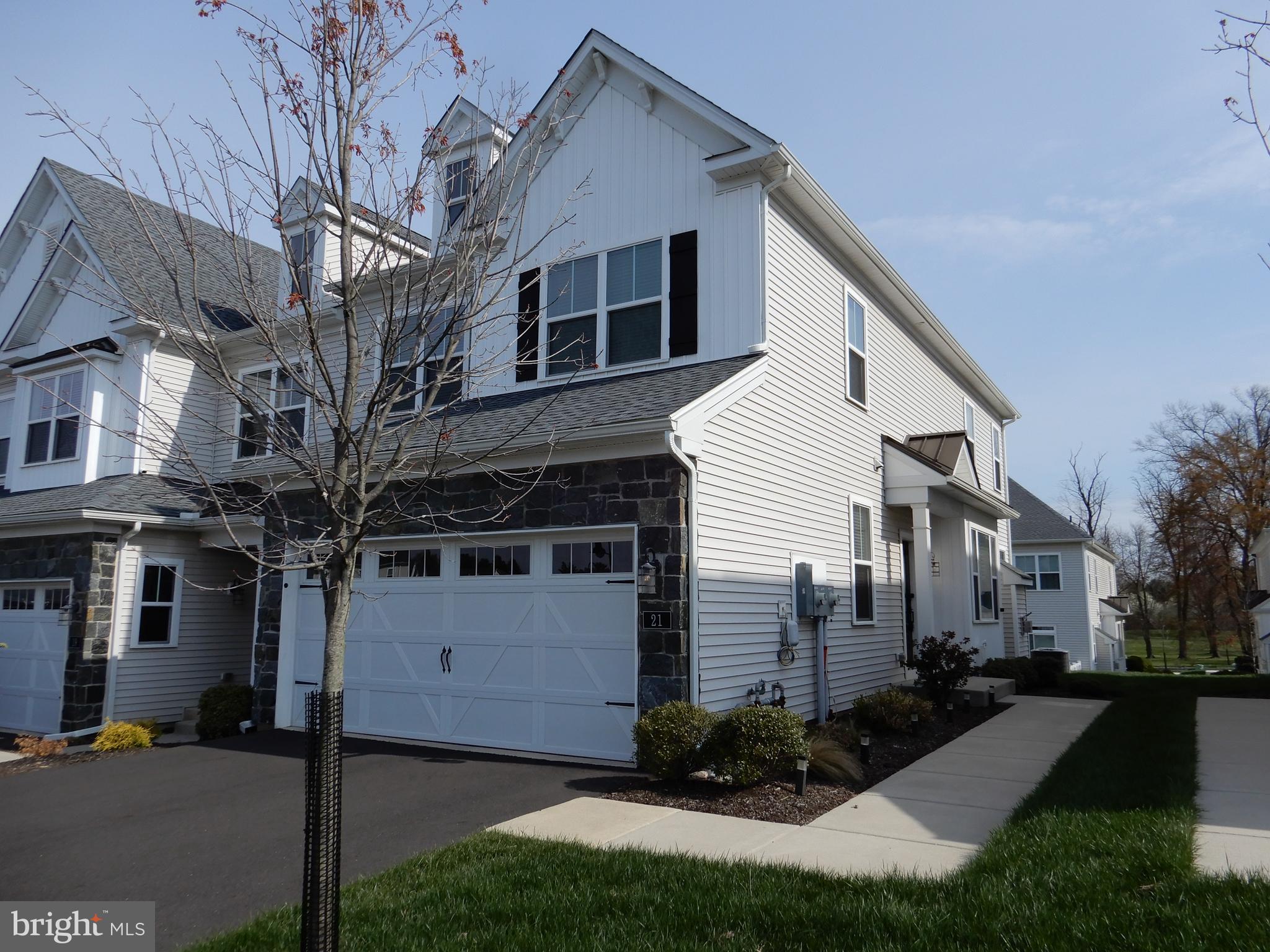 21 SPRING MILL DRIVE 12
