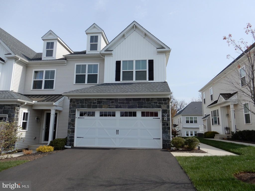 Photo of 21 Spring Mill Dr #12, IVYLAND, PA 18974 (MLS # PABU2091764)