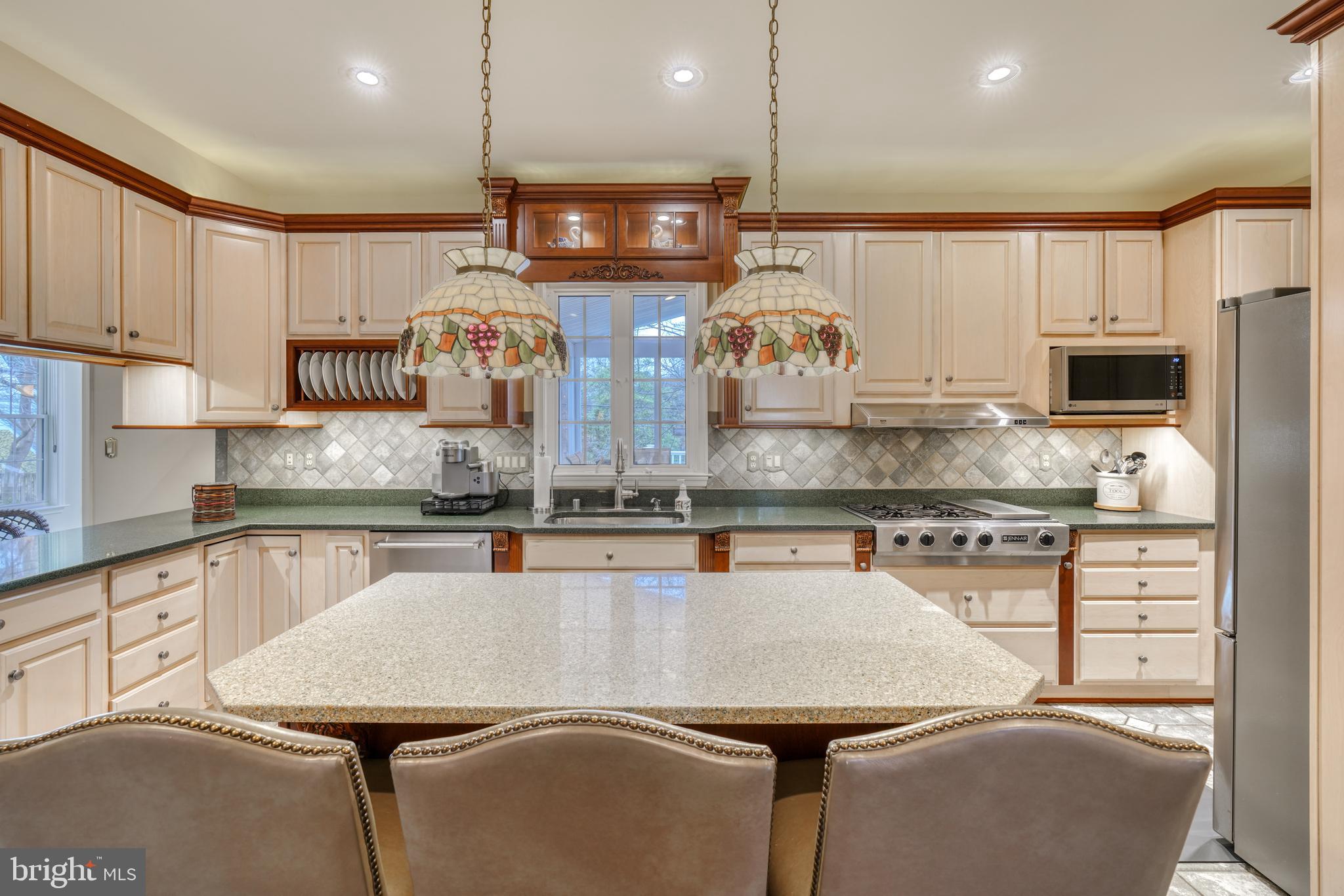 FOXWAY TERR - Residential