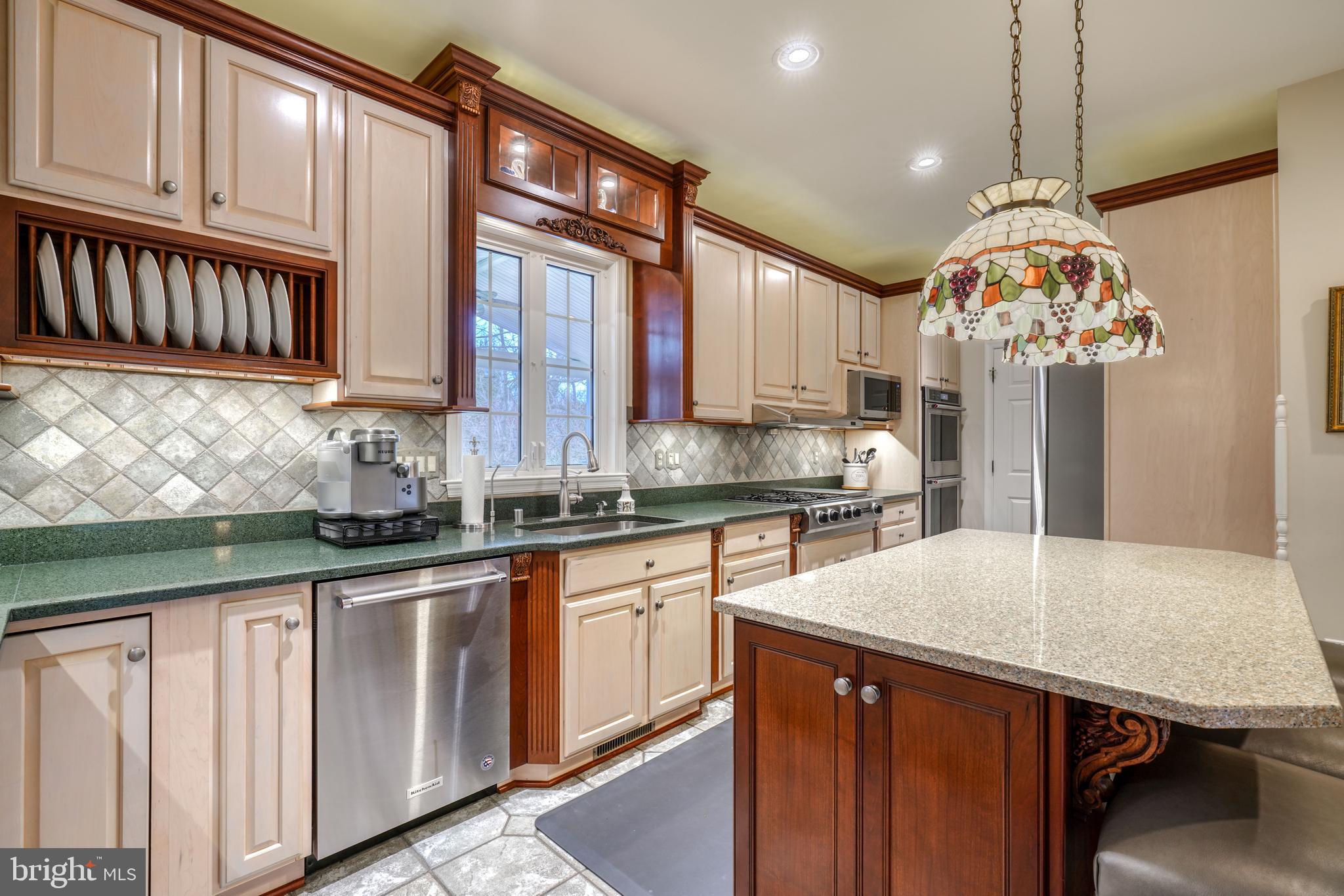 FOXWAY TERR - Residential