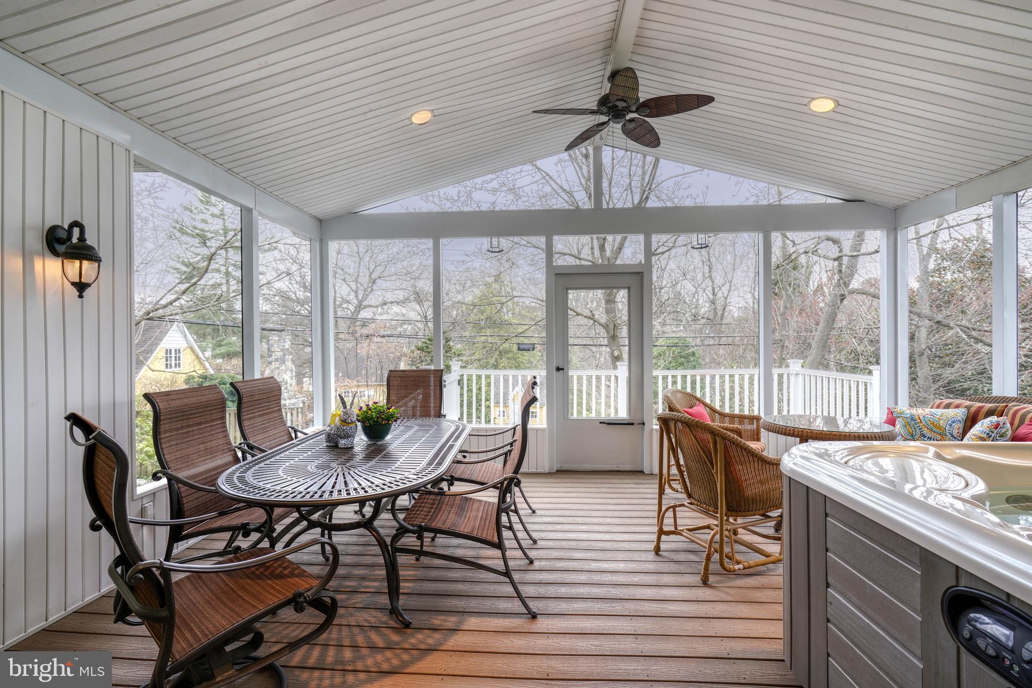 FOXWAY TERR - Residential