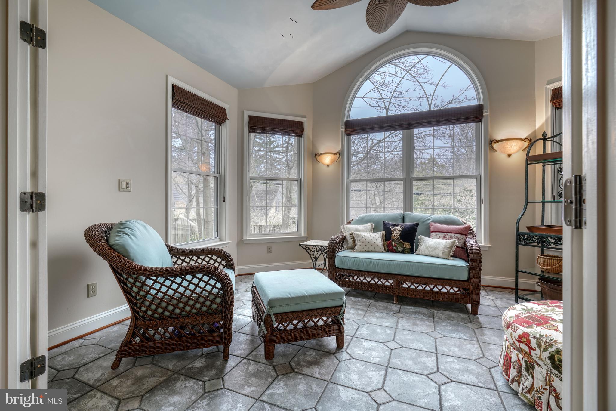 FOXWAY TERR - Residential