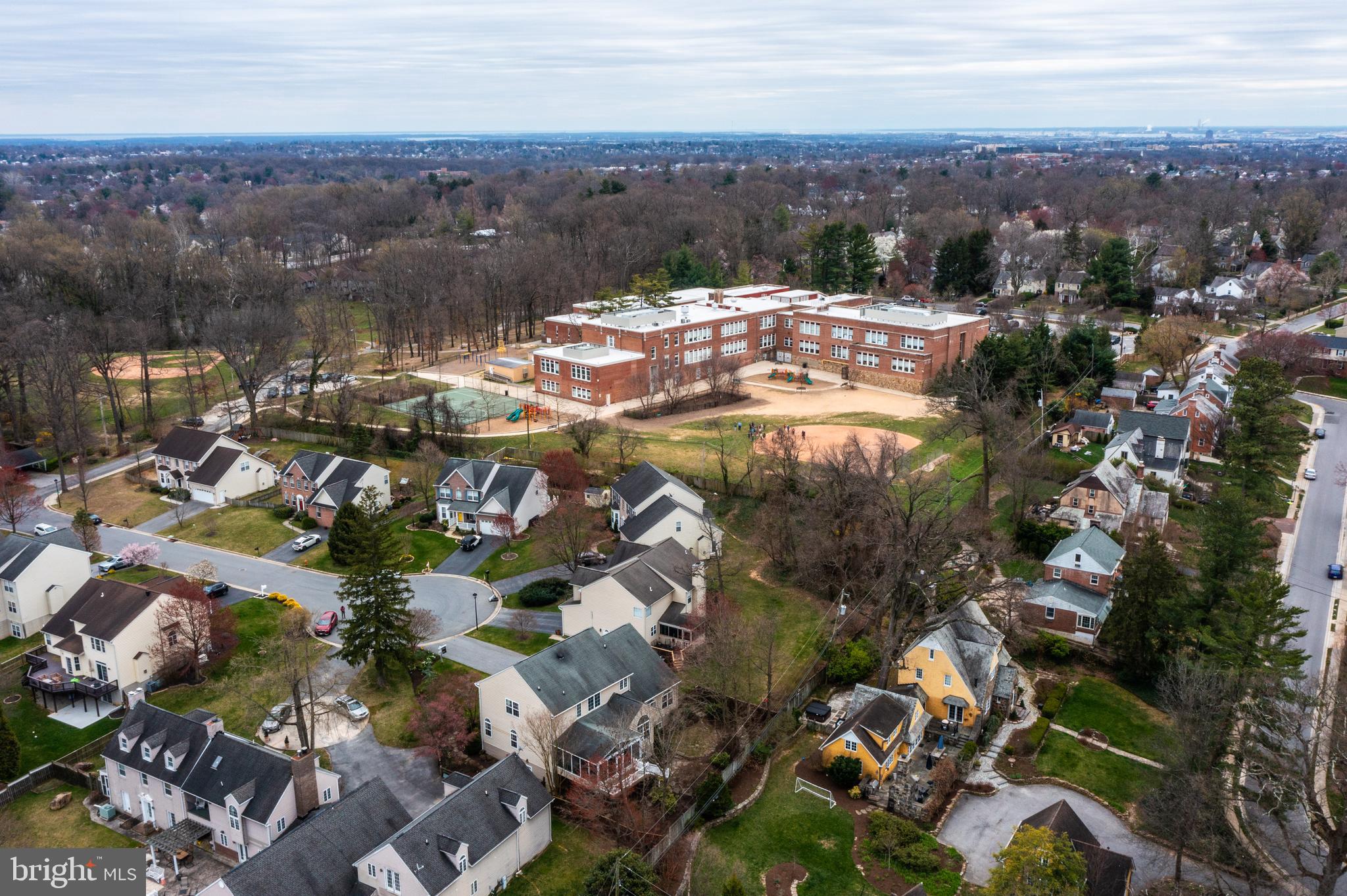 FOXWAY TERR - Residential