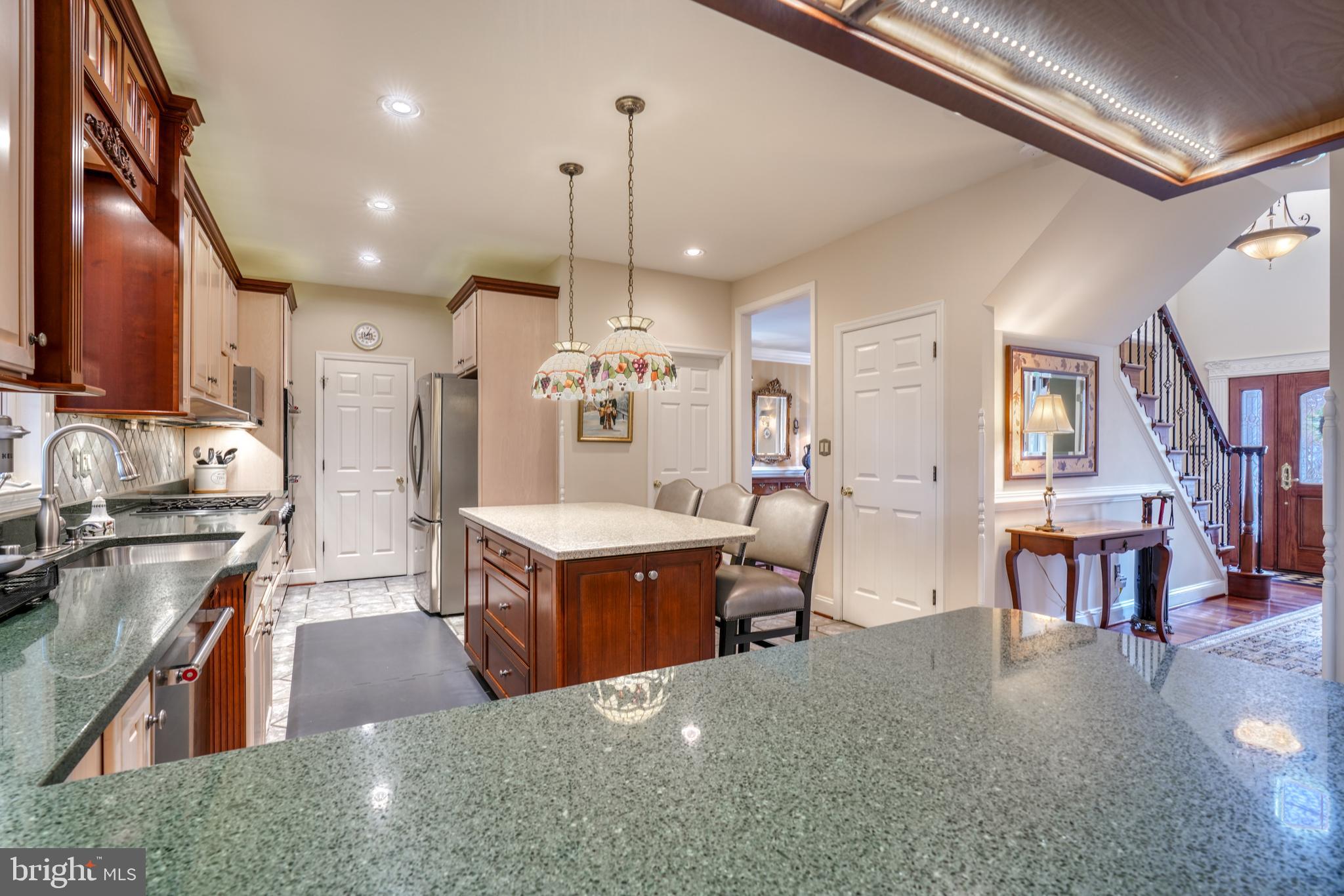 FOXWAY TERR - Residential